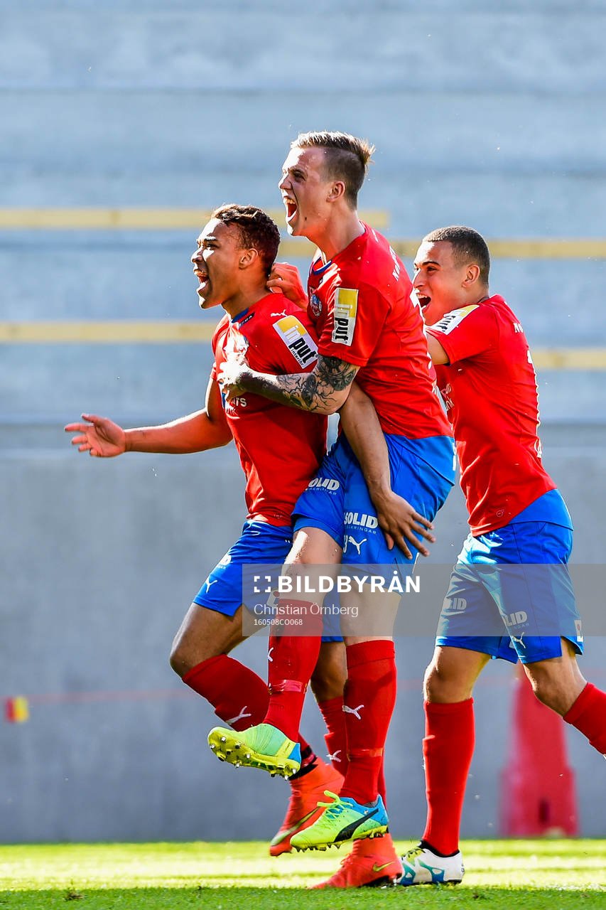 Helsingborgs Matthew Rusike , Alexander Achinioti-Jönsson