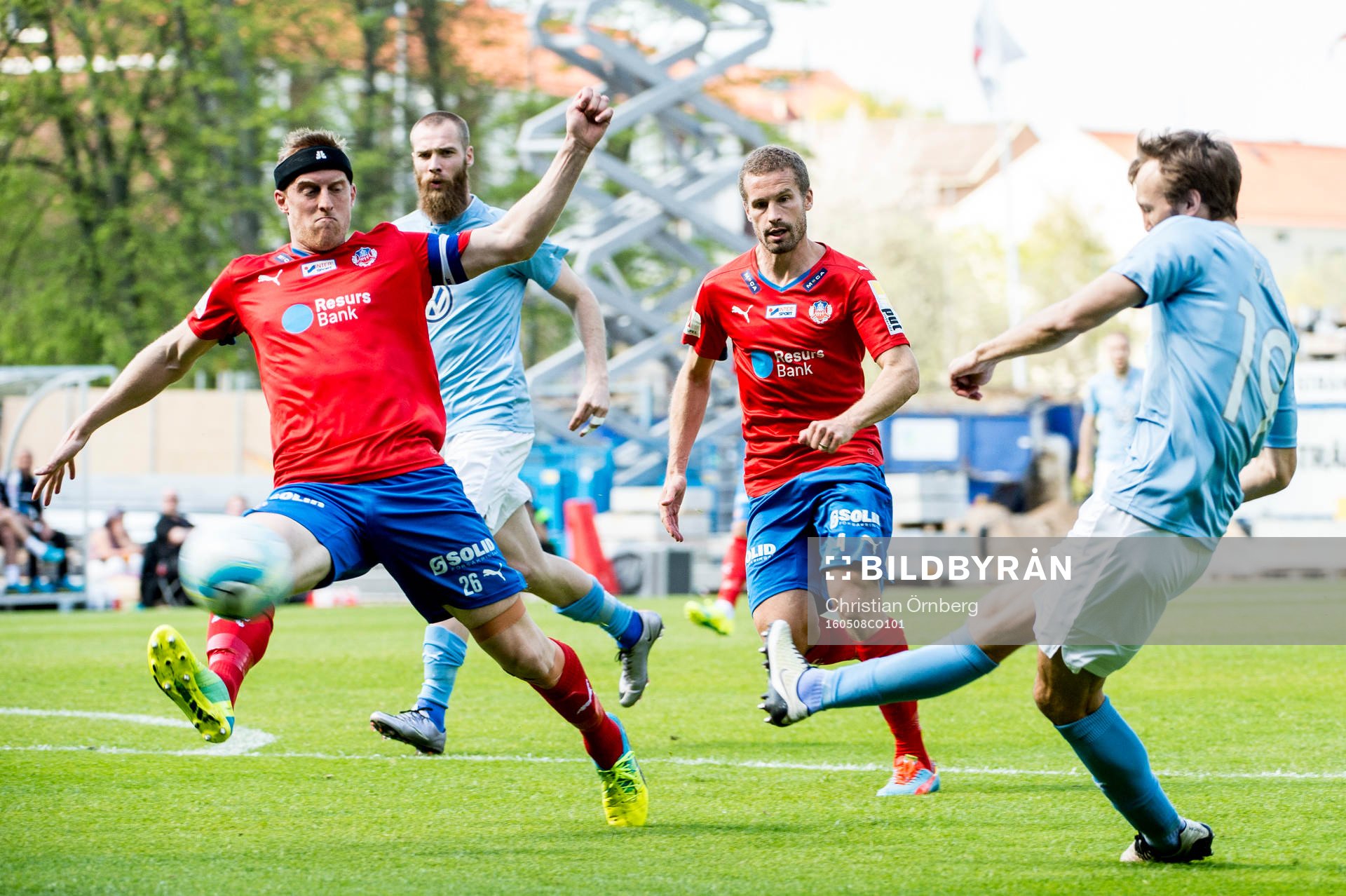 Malmö FFs Magnus Wolff Eikrem och Jo Inge Berget mot
