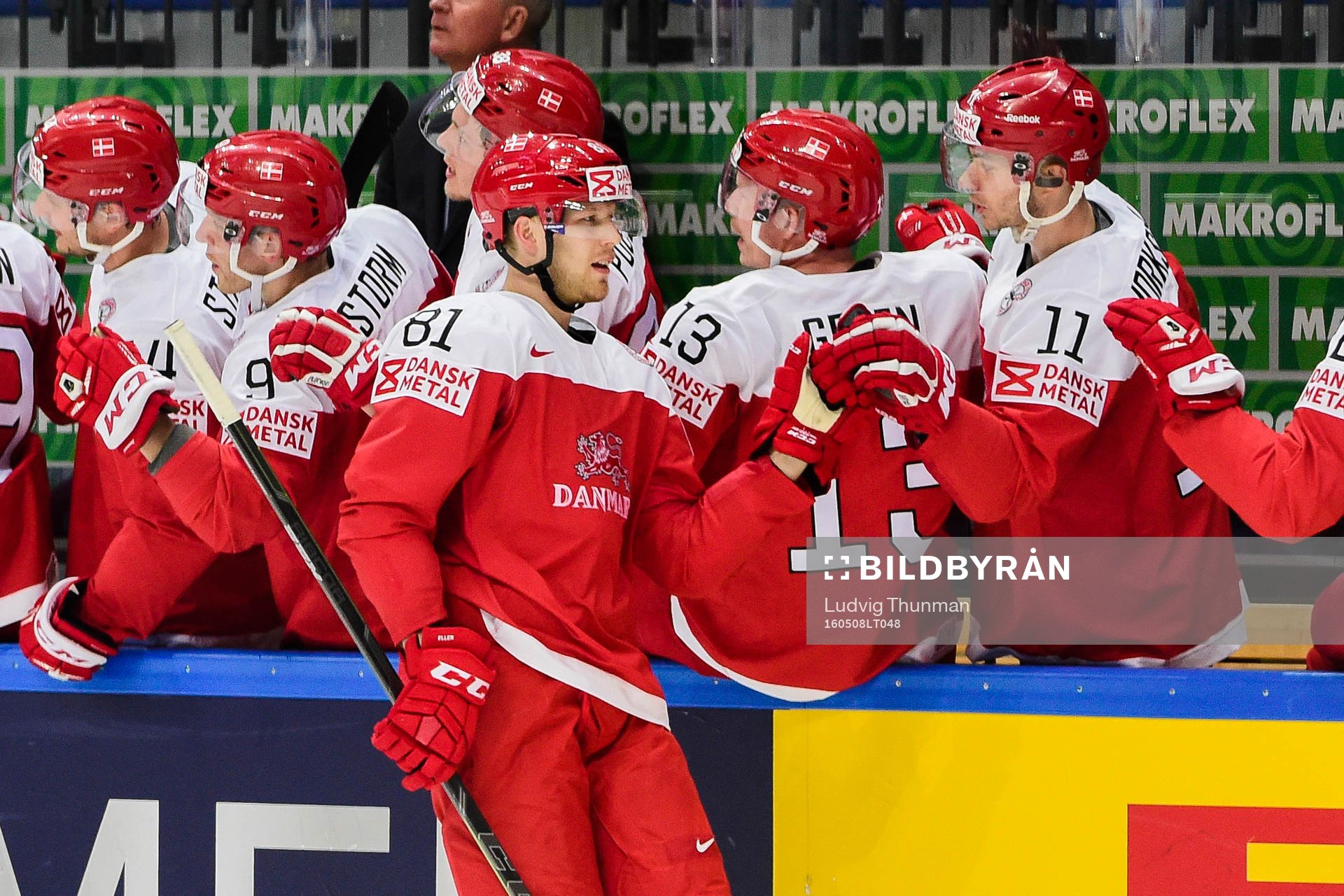 Danmarks Lars Eller jublar