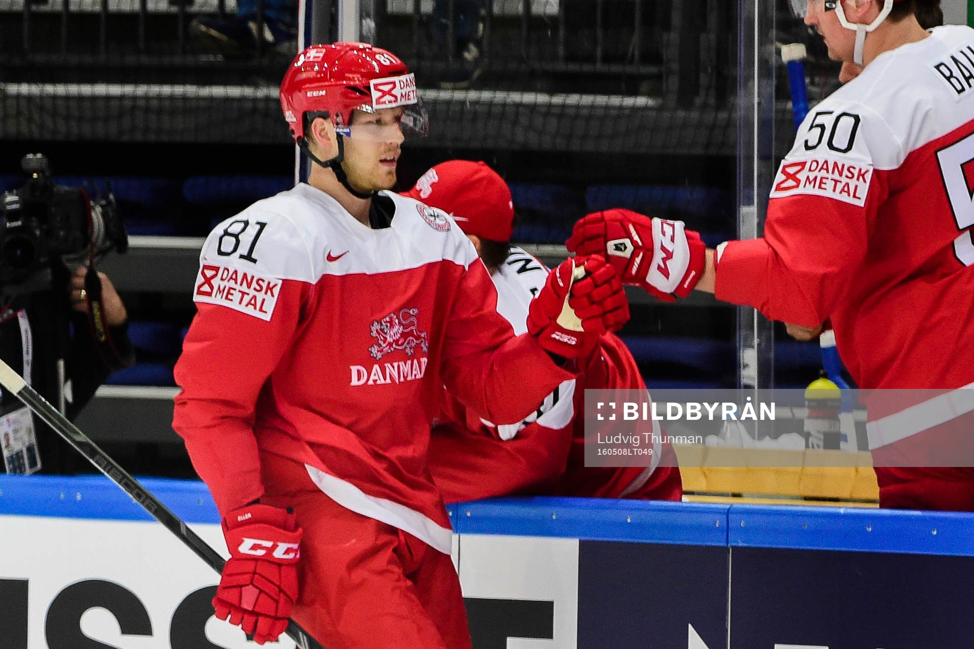 Danmarks Lars Eller jublar