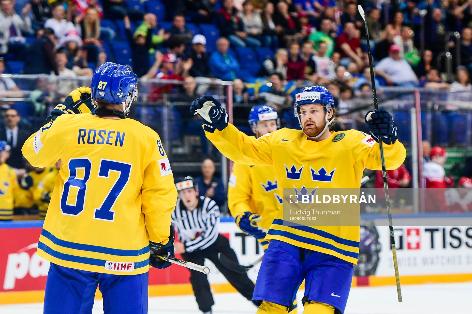 Sveriges Robert Rosen och Mattias Ritola jublar