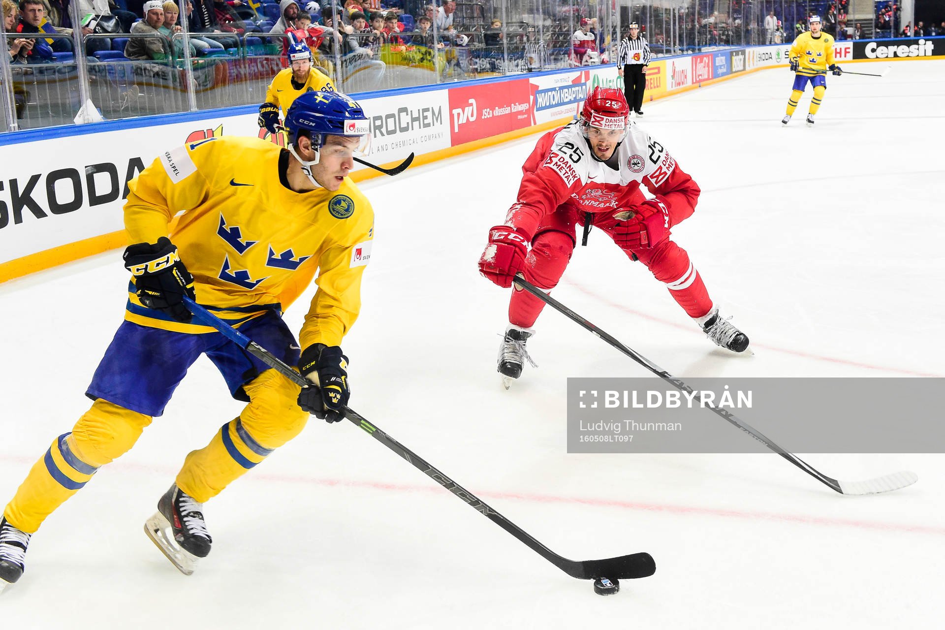 Sveriges Alexander Wennberg och Danmarks Oliver Lauridsen