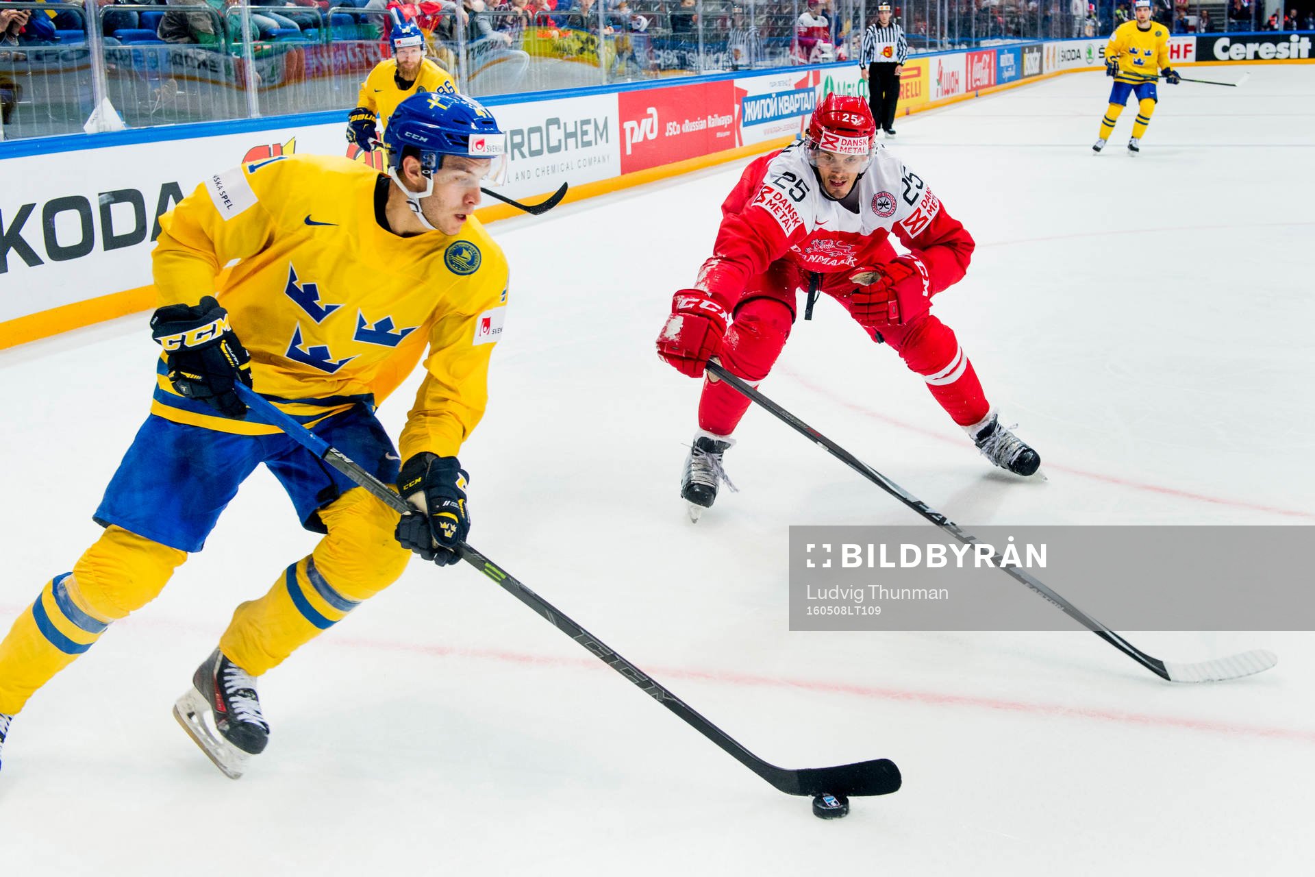 Sveriges Alexander Wennberg och Danmarks Oliver Lauridsen