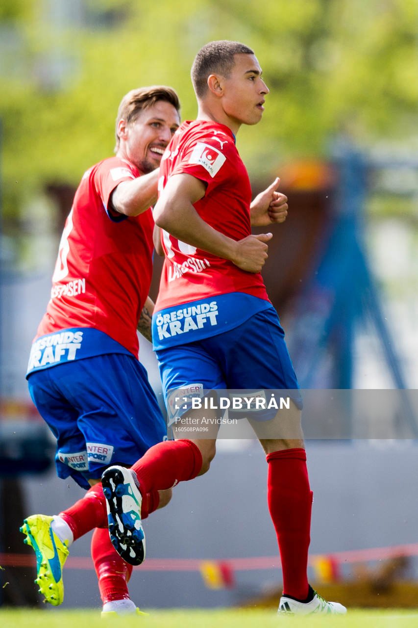 Helsingborgs Martin Christensen och Jordan Larsson jublar