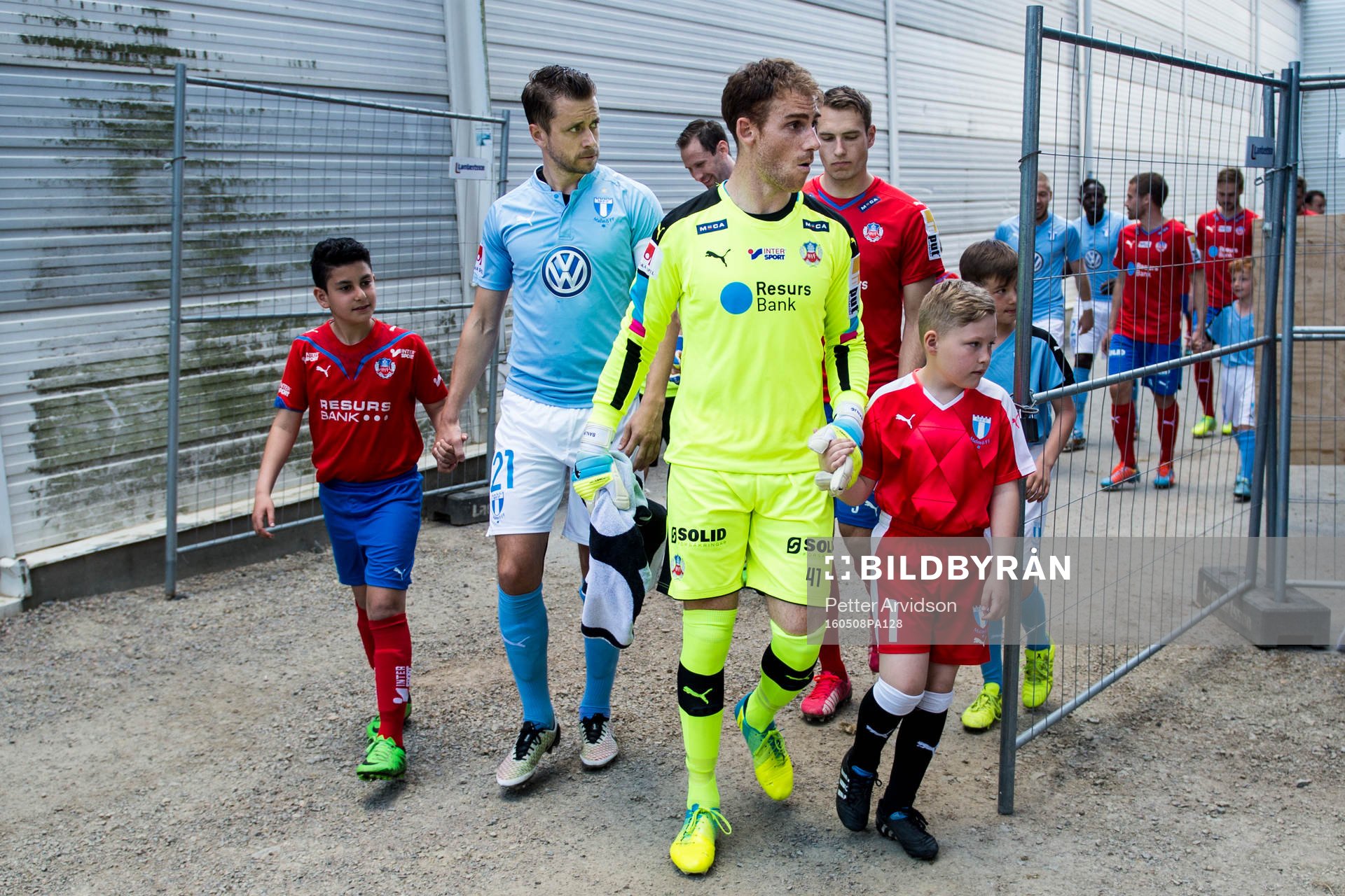 Malmö FFs Kari Arnason och Helsingborgs målvakt Tomer