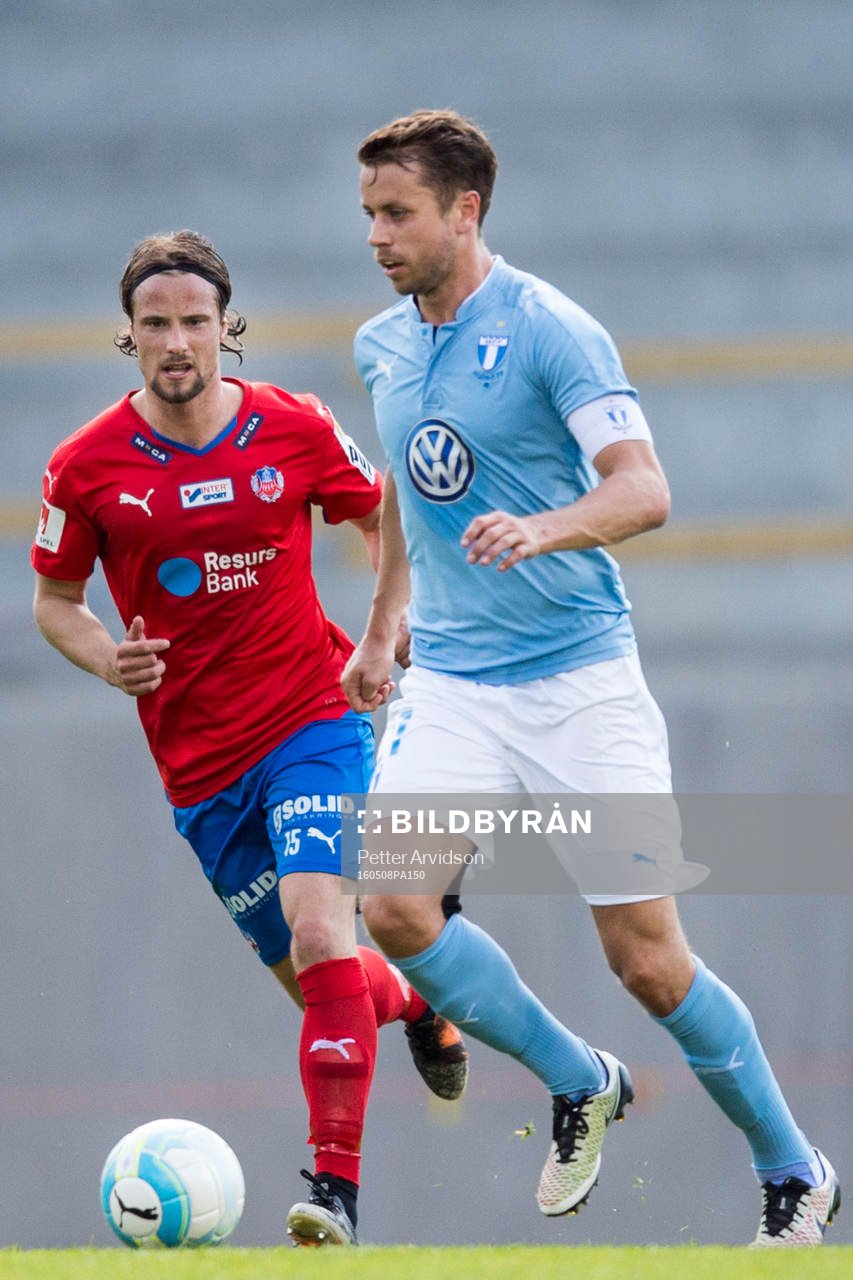 Helsingborgs Linus Hallenius och Malmö FFs Kari Arnason