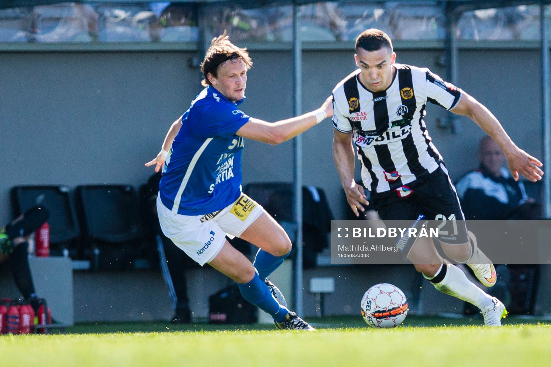 Landskronas Admir Aganovic driver med bollen