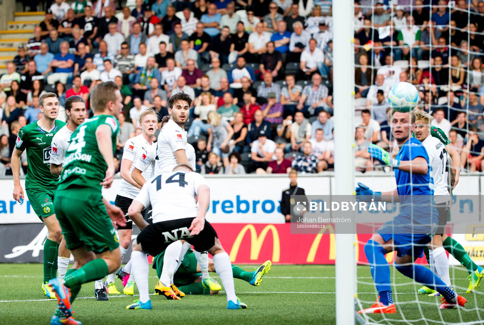 Hammarby gör 1-2 genom Örebro självmål