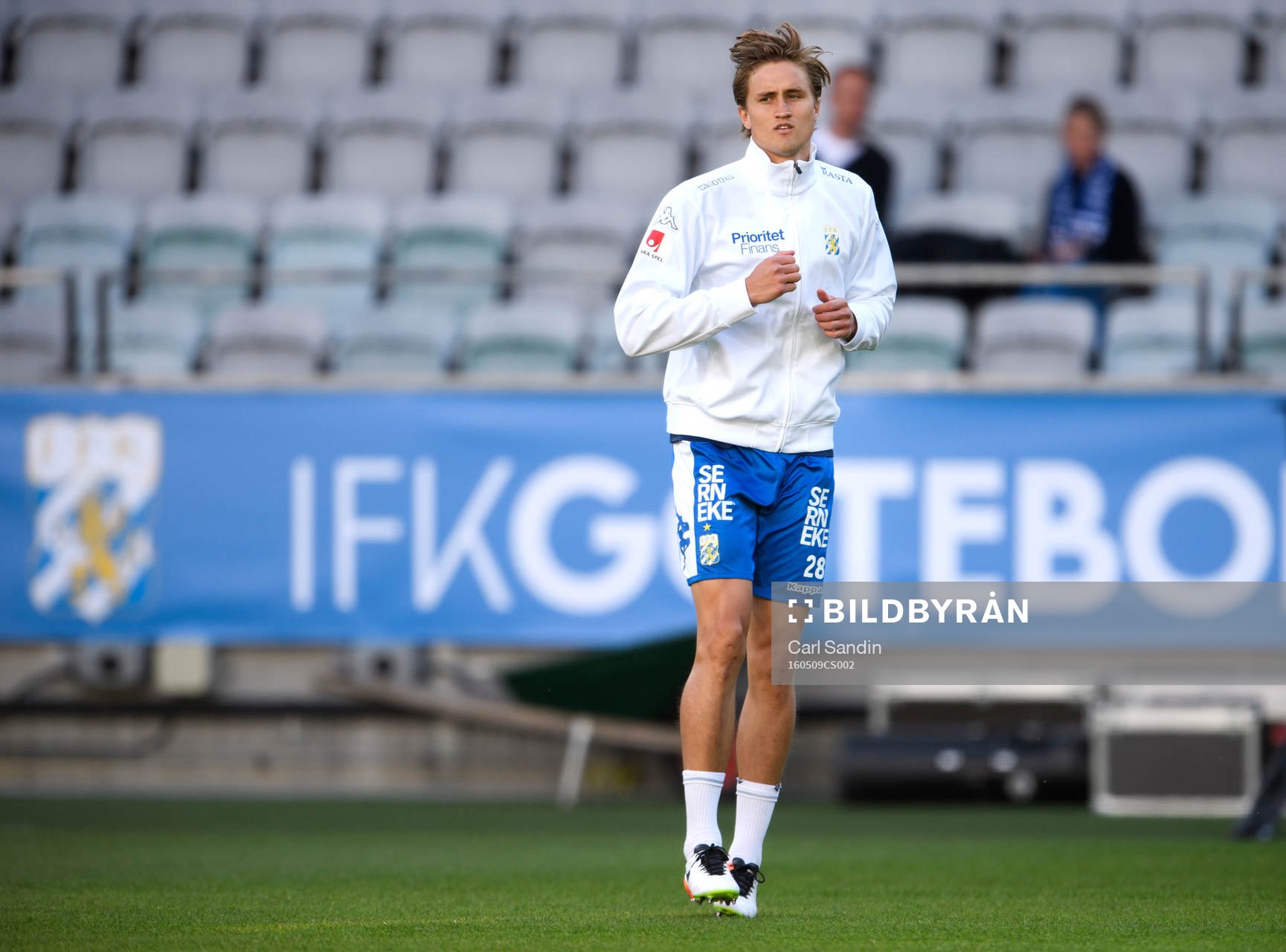 IFK Göteborgs Thomas Rogne värmer upp innan