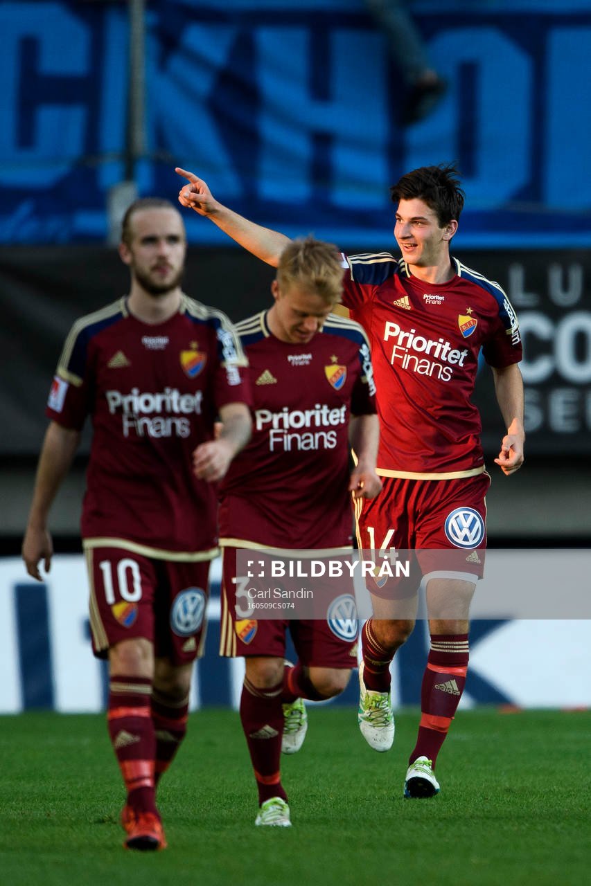 Djurgårdens Besard Sabovic jublar