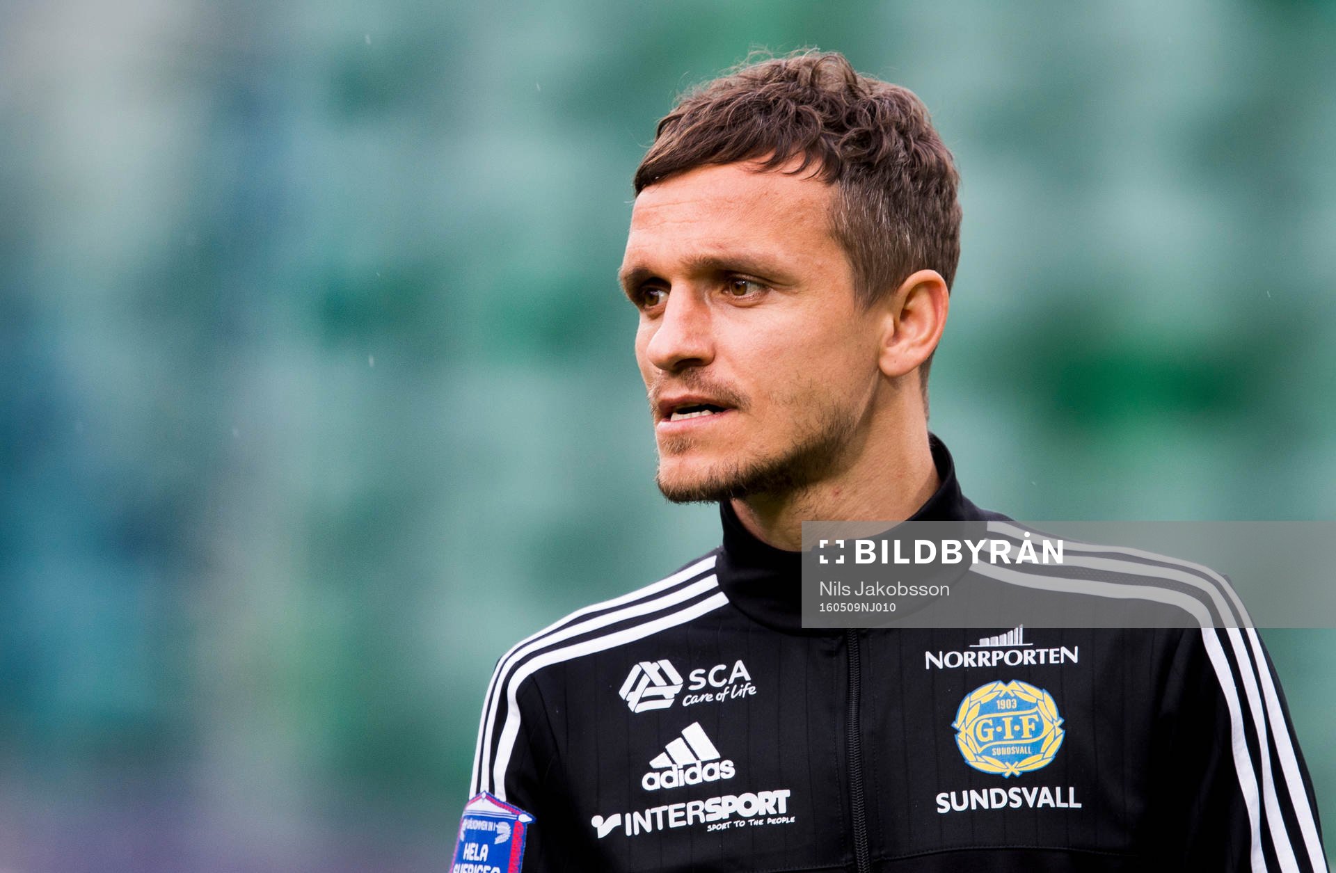 Sundsvalls Shaeptim Hasani innan fotbollsmatchen i