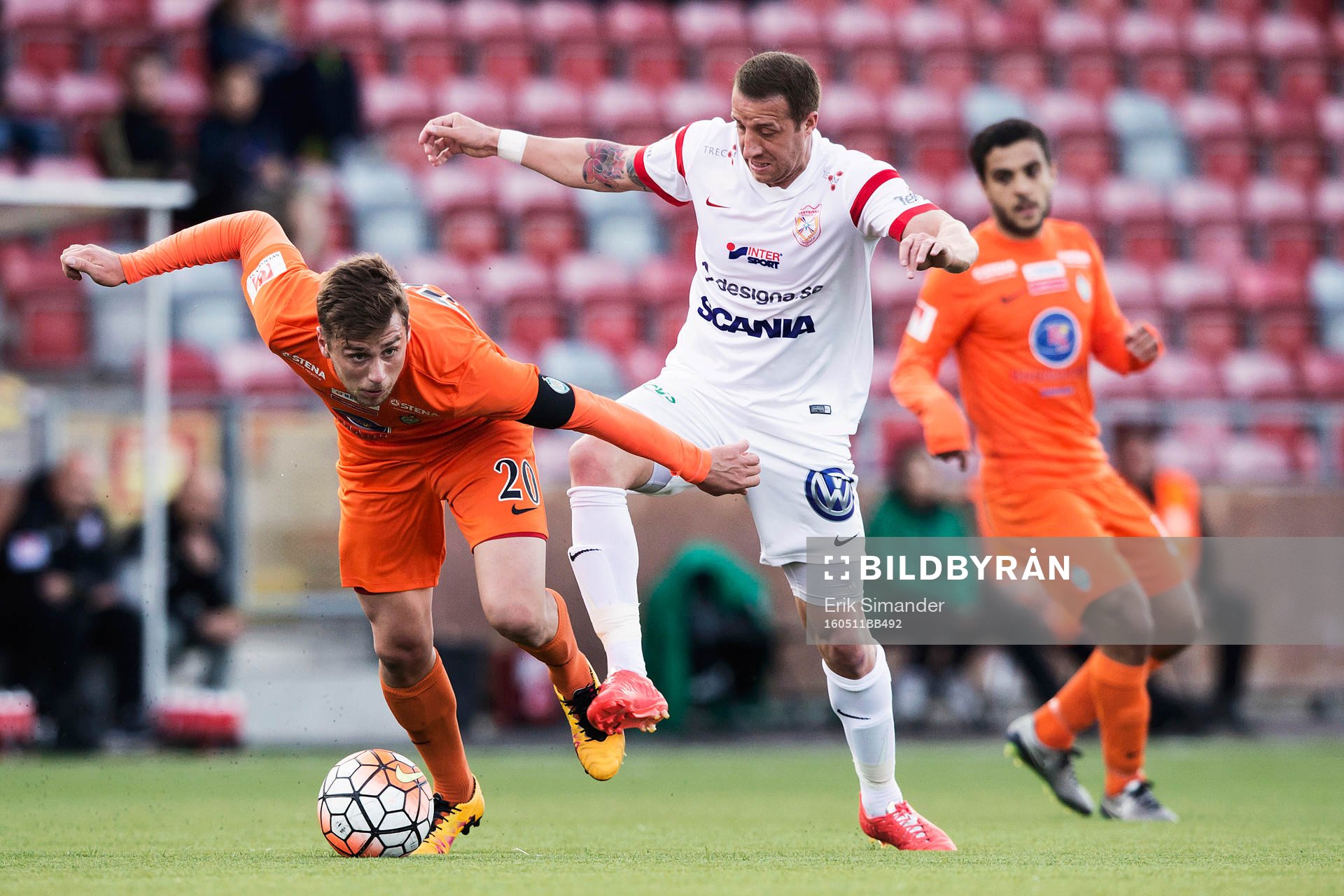 Athletics Filip Rogic och Assyriskas Kenny Pavey