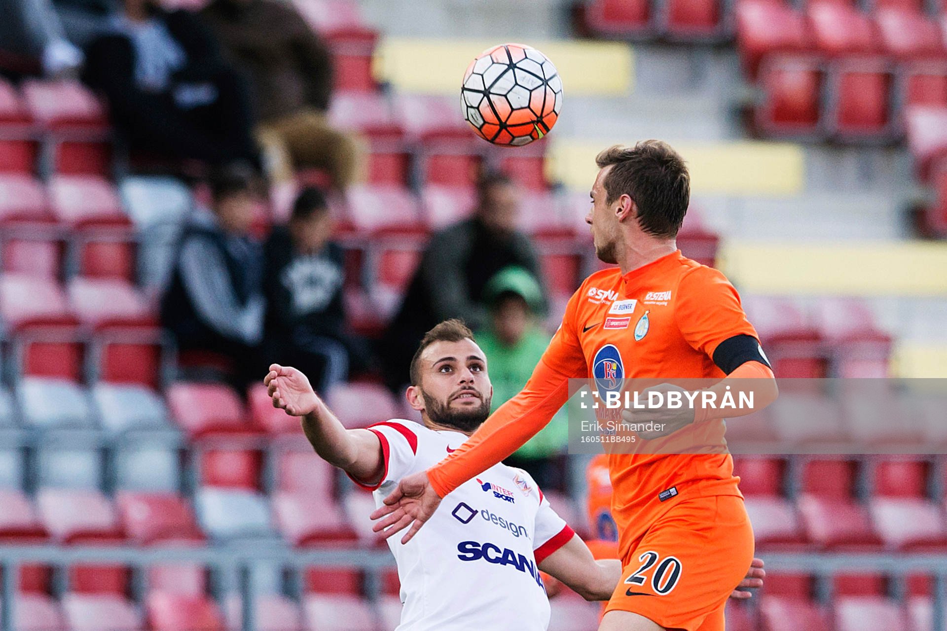 Athletics Filip Rogic och Assyriskas Mattias Genc