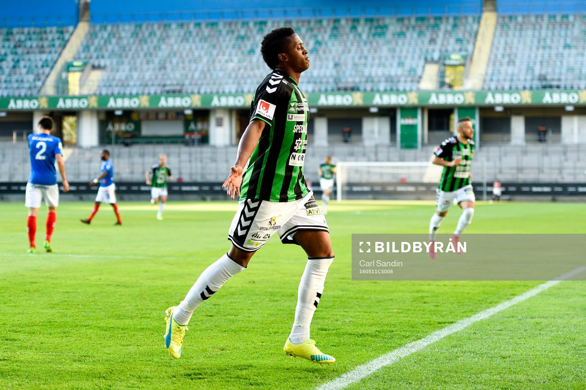 GAIS Luther Singh jublar efter 1-0 under fotbollsmatchen i Superettan mellan GAIS och Åtvidaberg den 11 maj 2016 i Göteborg.