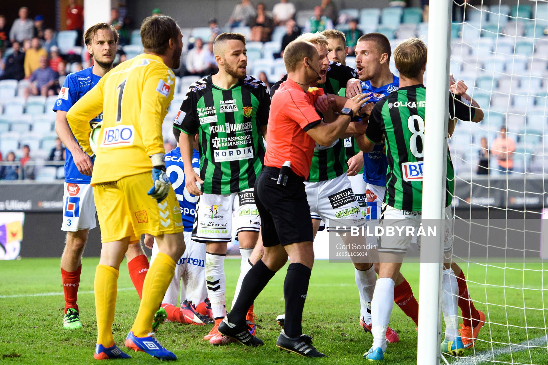 GAIS målvakt Tommi Vaiho och Åtvidabergs Shkodran Maholli