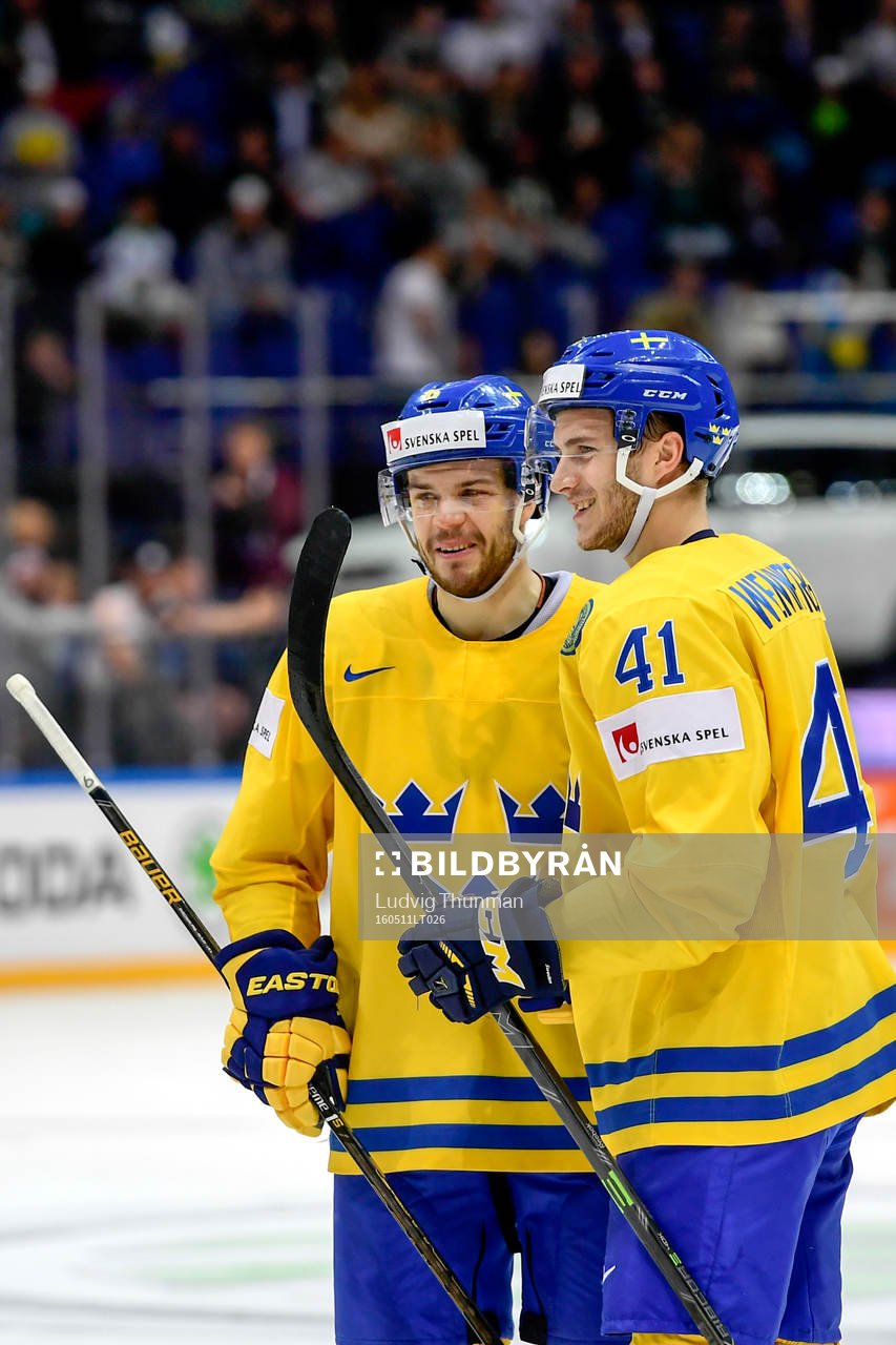 Sveriges Alexander Wennberg och Johan Fransson jublar