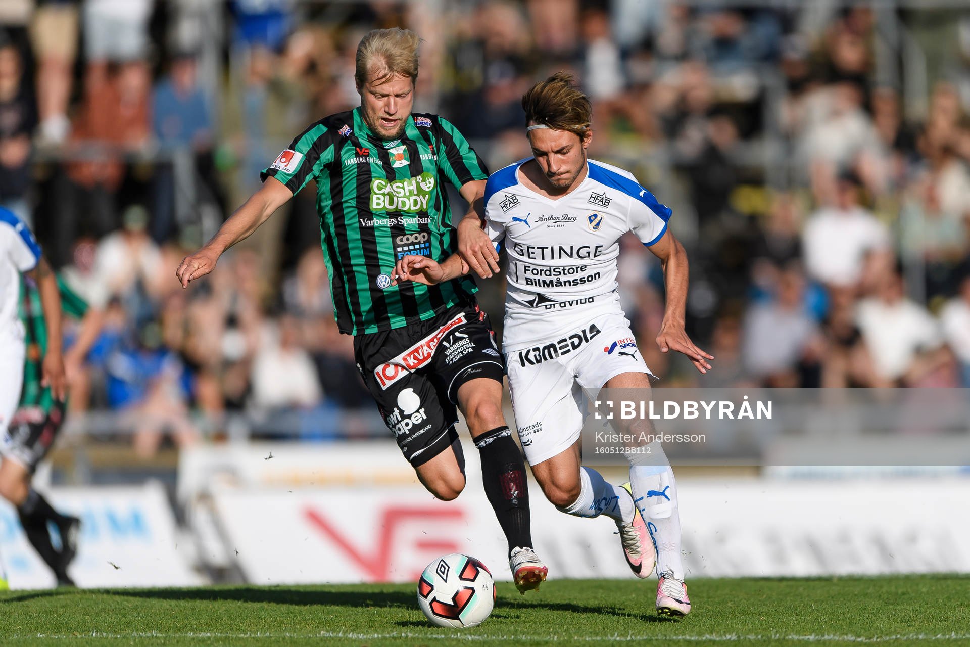 Varbergs Sebastian Crona och Halmstads Sead Haksabanovic