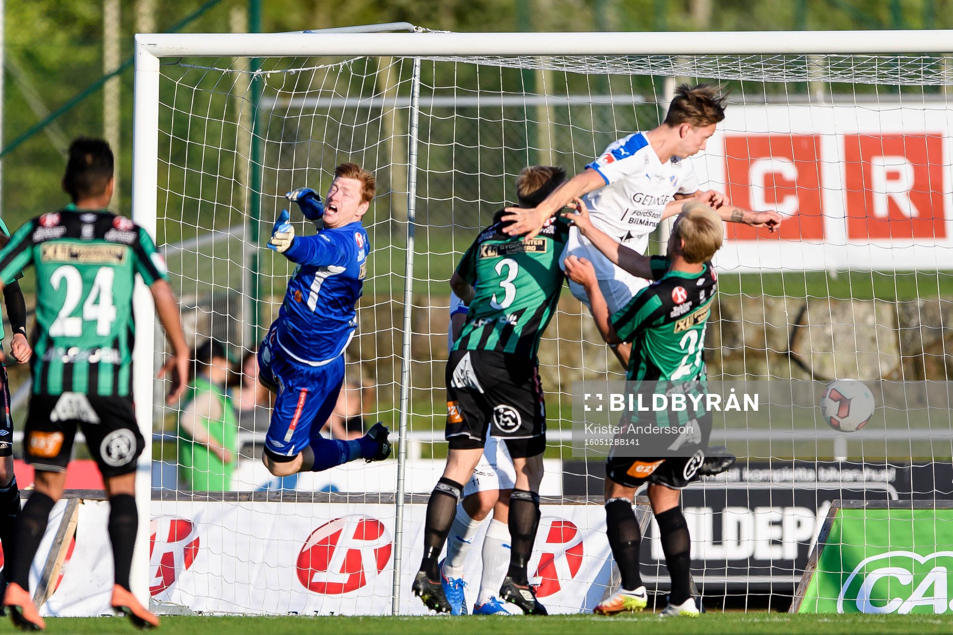Halmstads Simon Silverholt nickar in 0-1