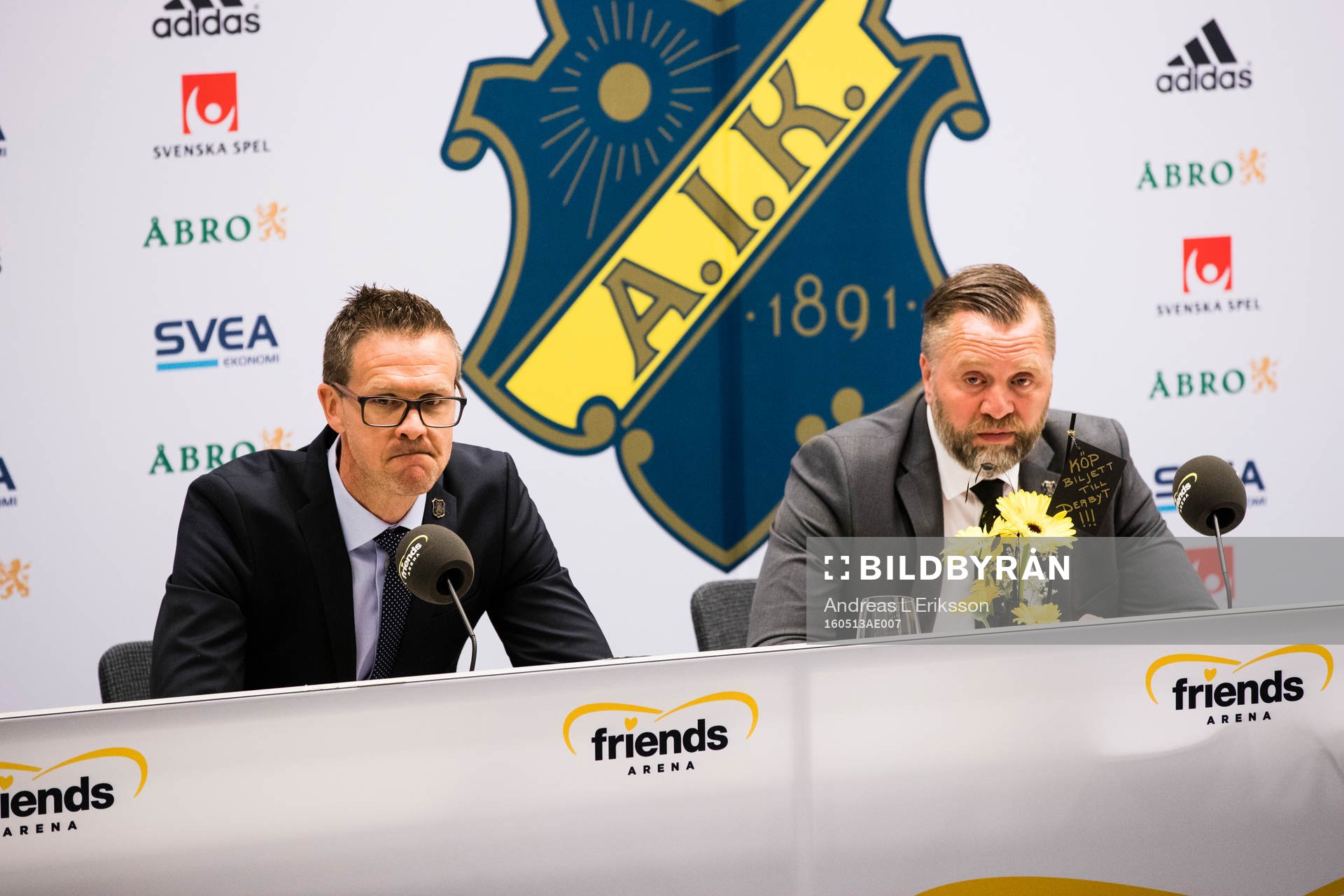 s tränare Rikard Norling och sportchef Björn Wesström