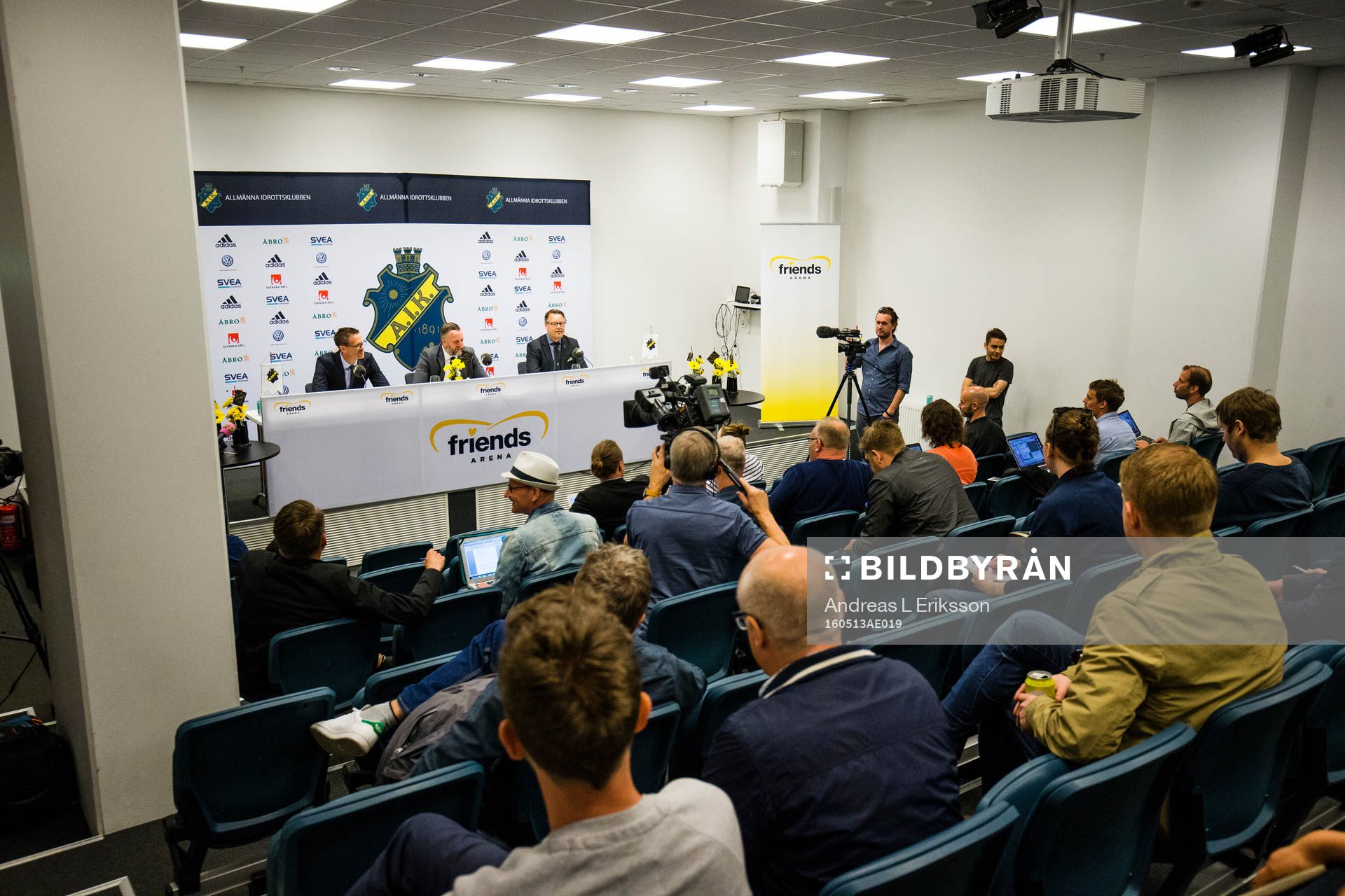 s tränare Rikard Norling, sportchef Björn Wesström och