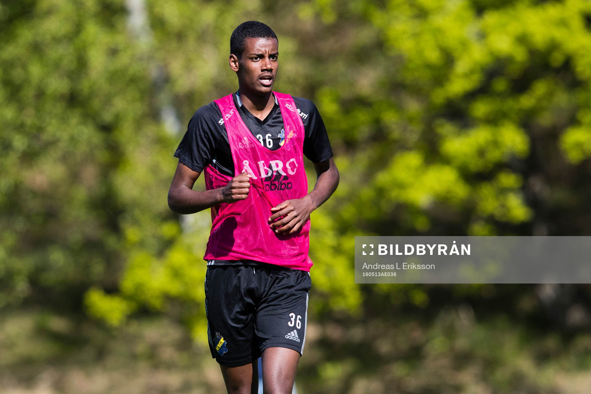 s Alexander Isak