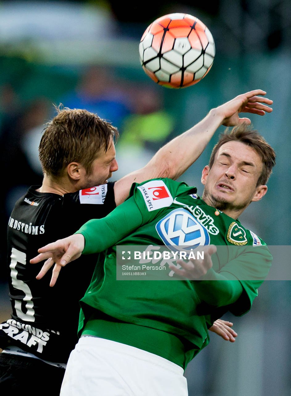 Helsingborgs Johan Mårtensson i duell mot Jönköpings