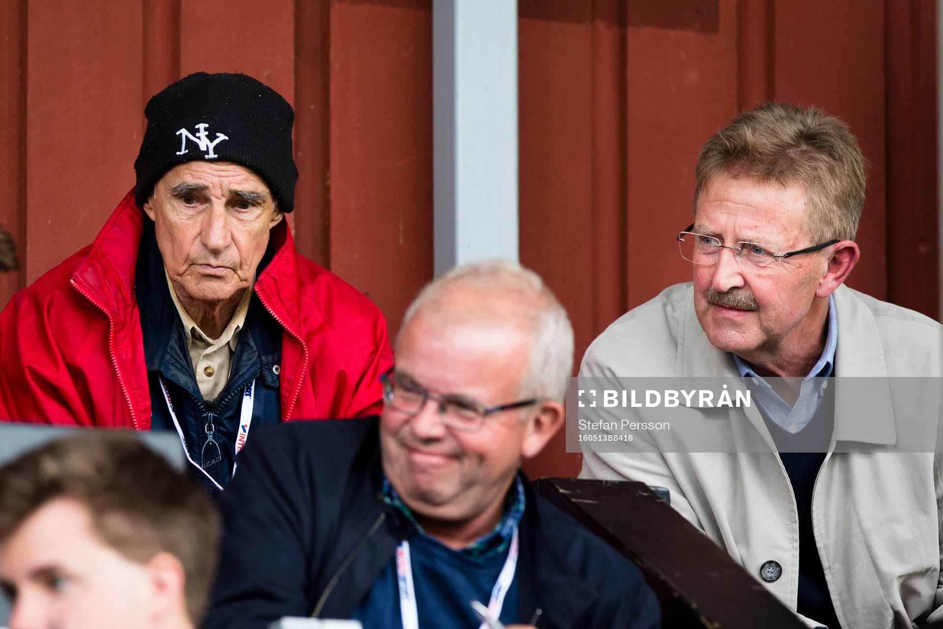 Bosse Hansson och Staffan Lindeborg på läktaren