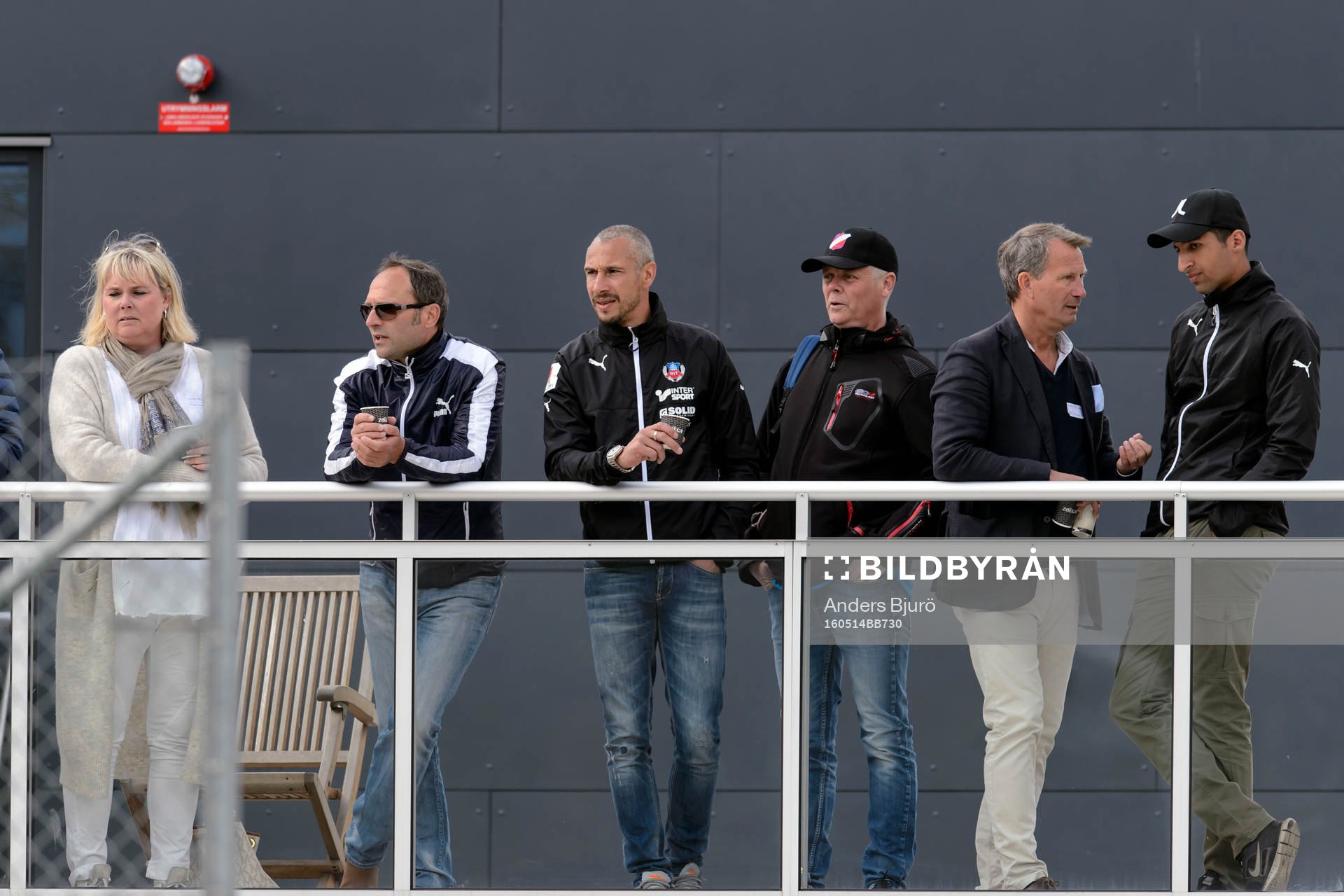 Helsingborgs manager Henrik Larsson på läktaren