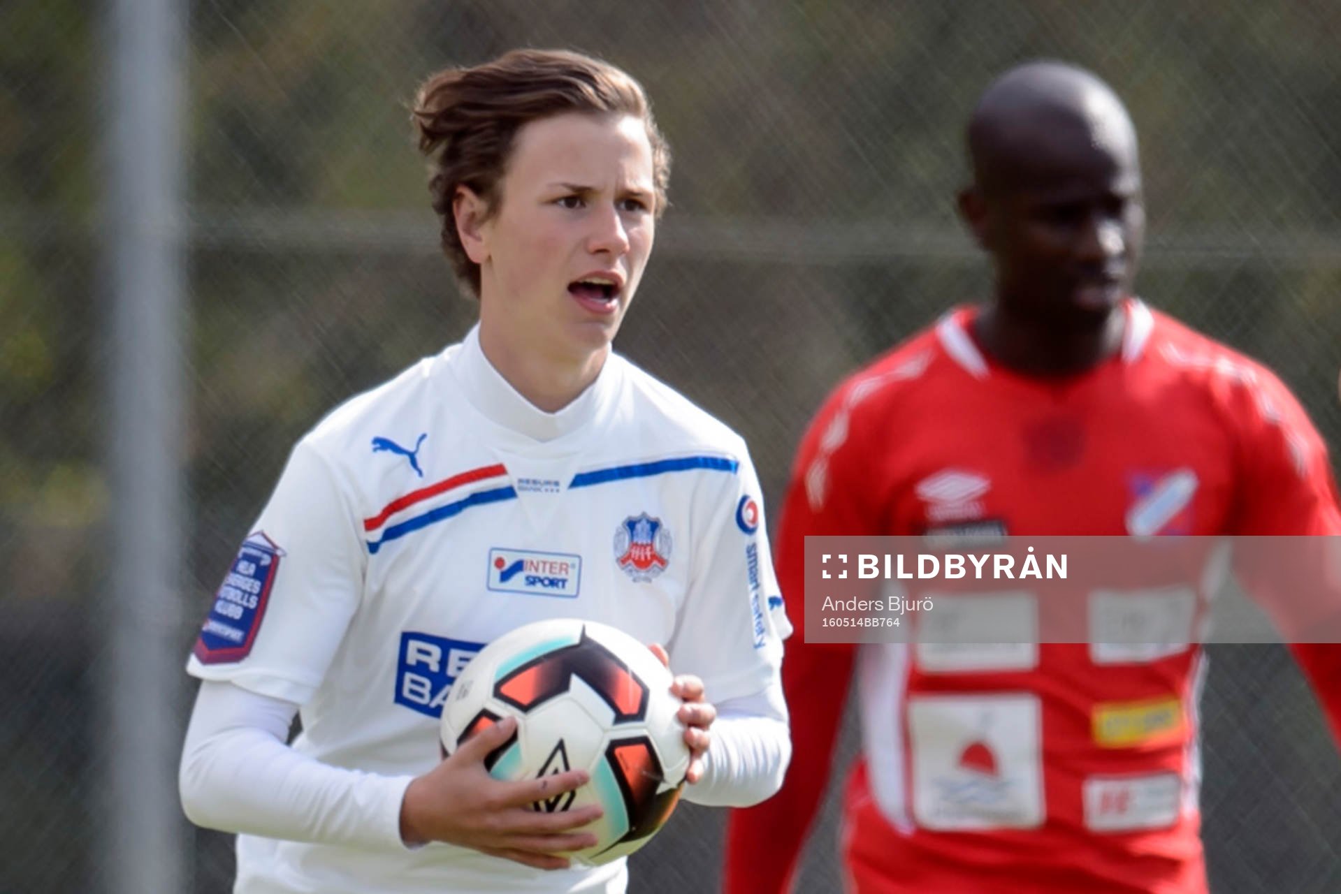 Helsingborgs Alex Timossi Andersson jublar fete 1-2 under fotbollsmatchen i divison 2 mellan Höganäs och Helsingborgs IF Akademi den 14 maj 2016 i Höganäs.