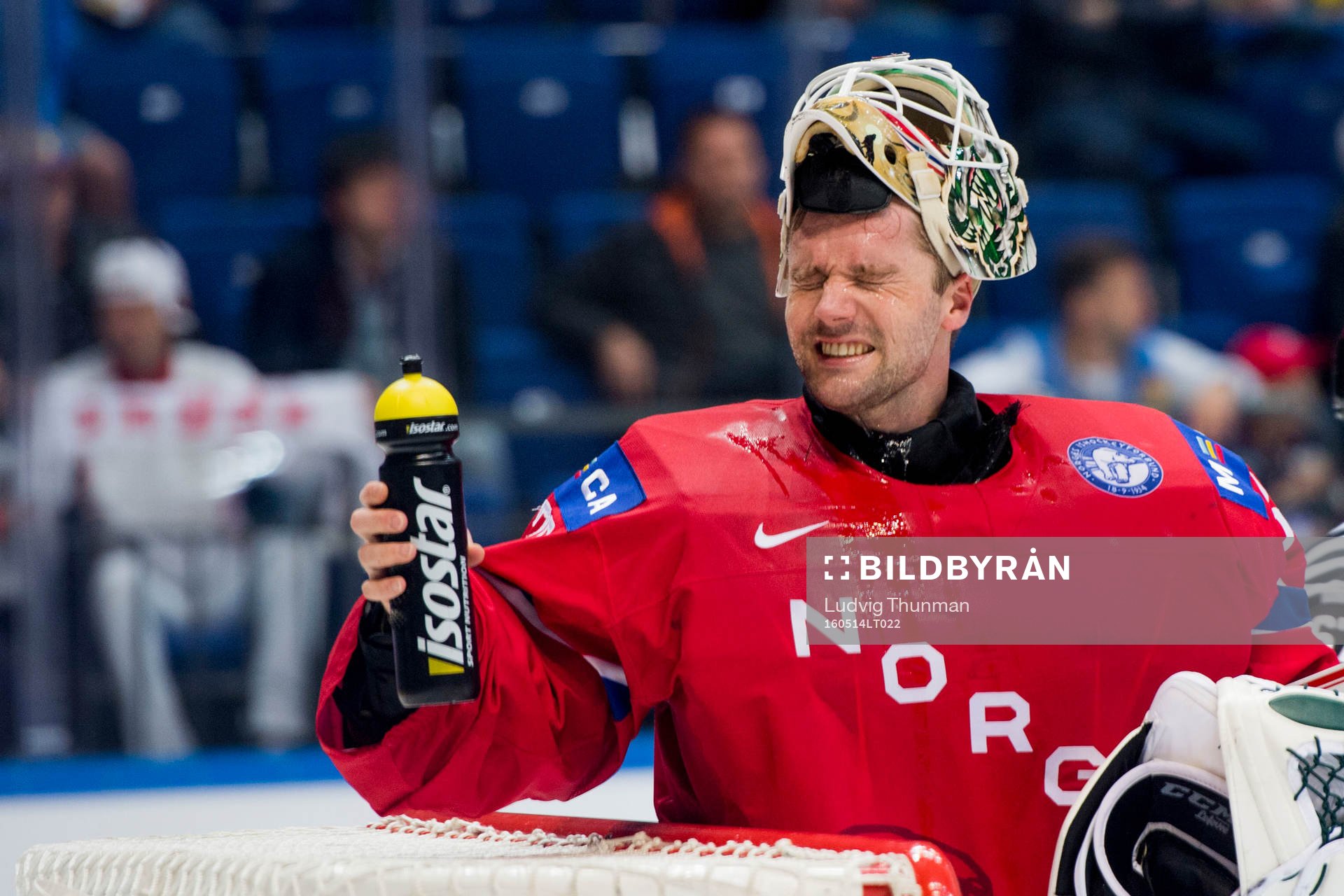 Norges målvakt Lars Haugen deppar