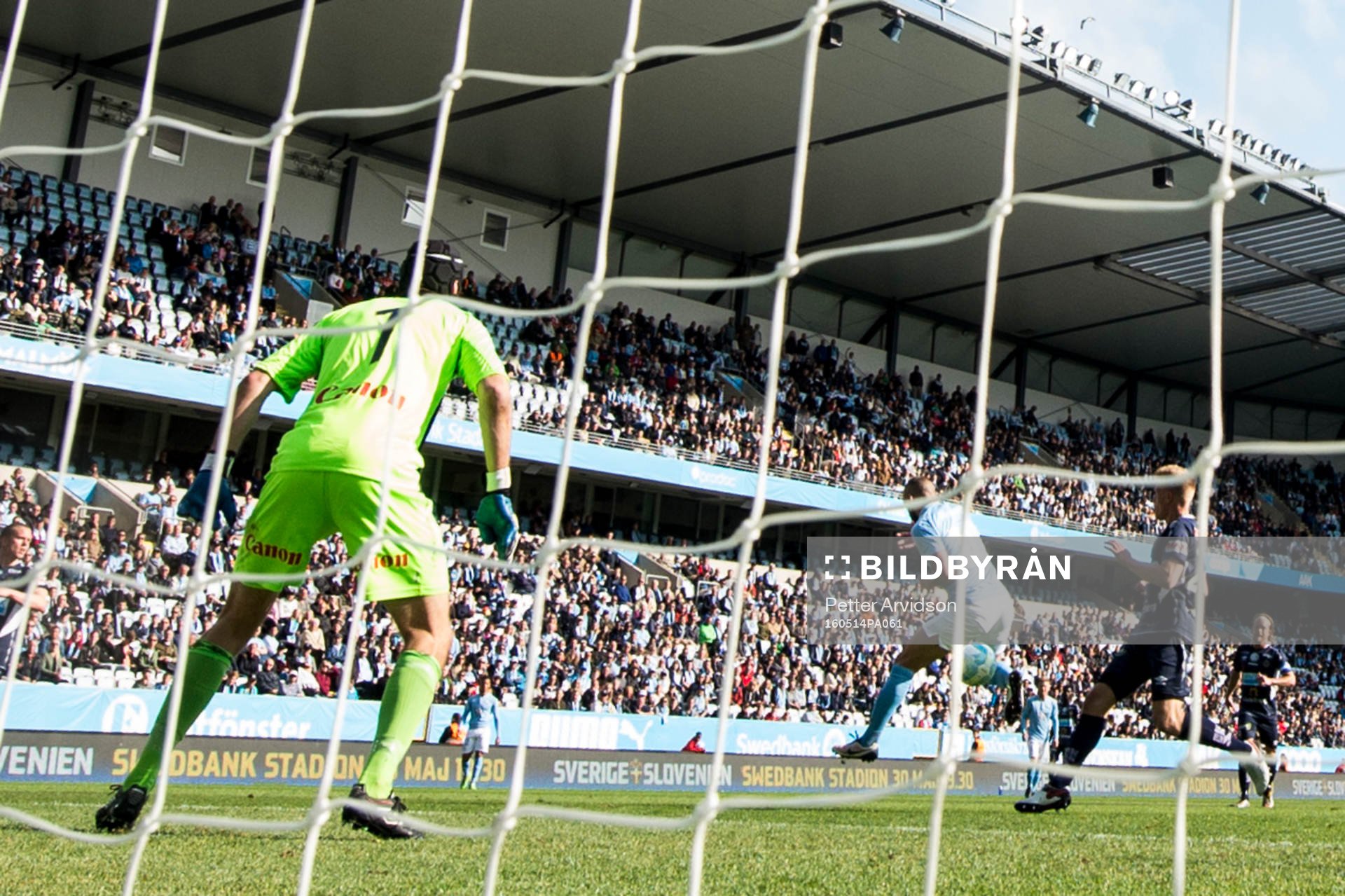 4 Malmö FFs Guillermo Molins klackar in 2-0 målet bakom
