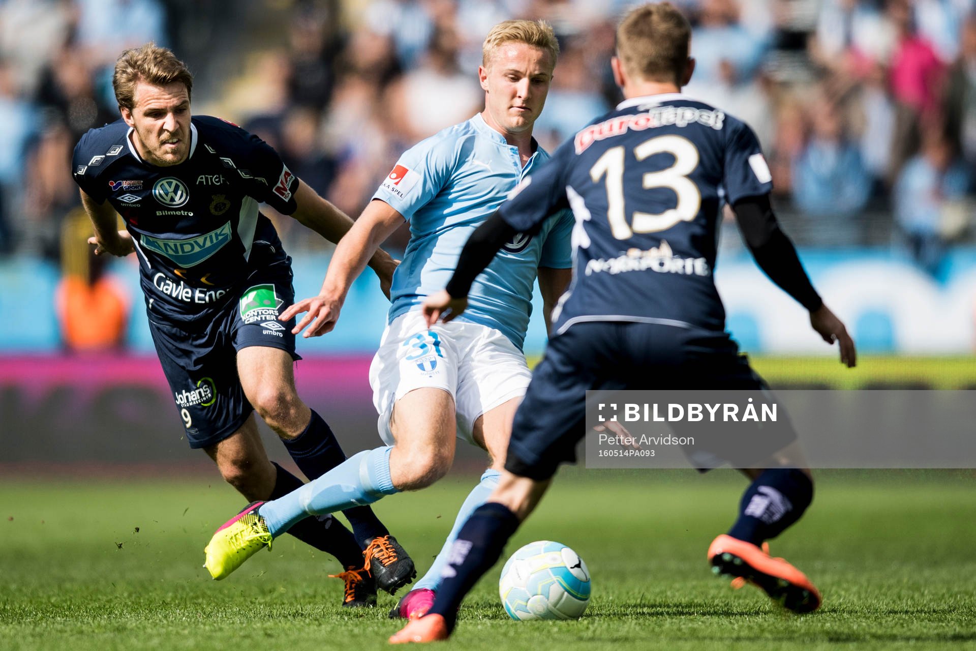 4 Malmö FFs Franz Brorsson mot Gefles Johan Oremo och