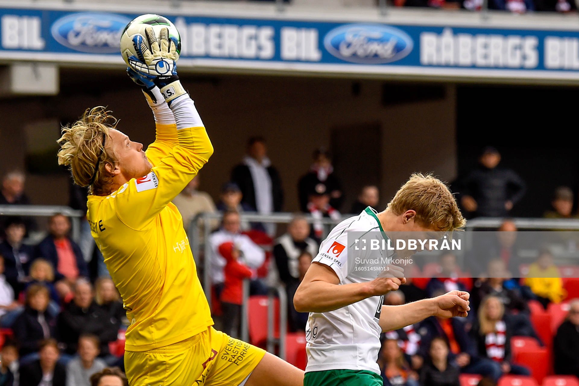 Kalmars målvakt Ole Söderberg och Hammarbys Lars Saetra