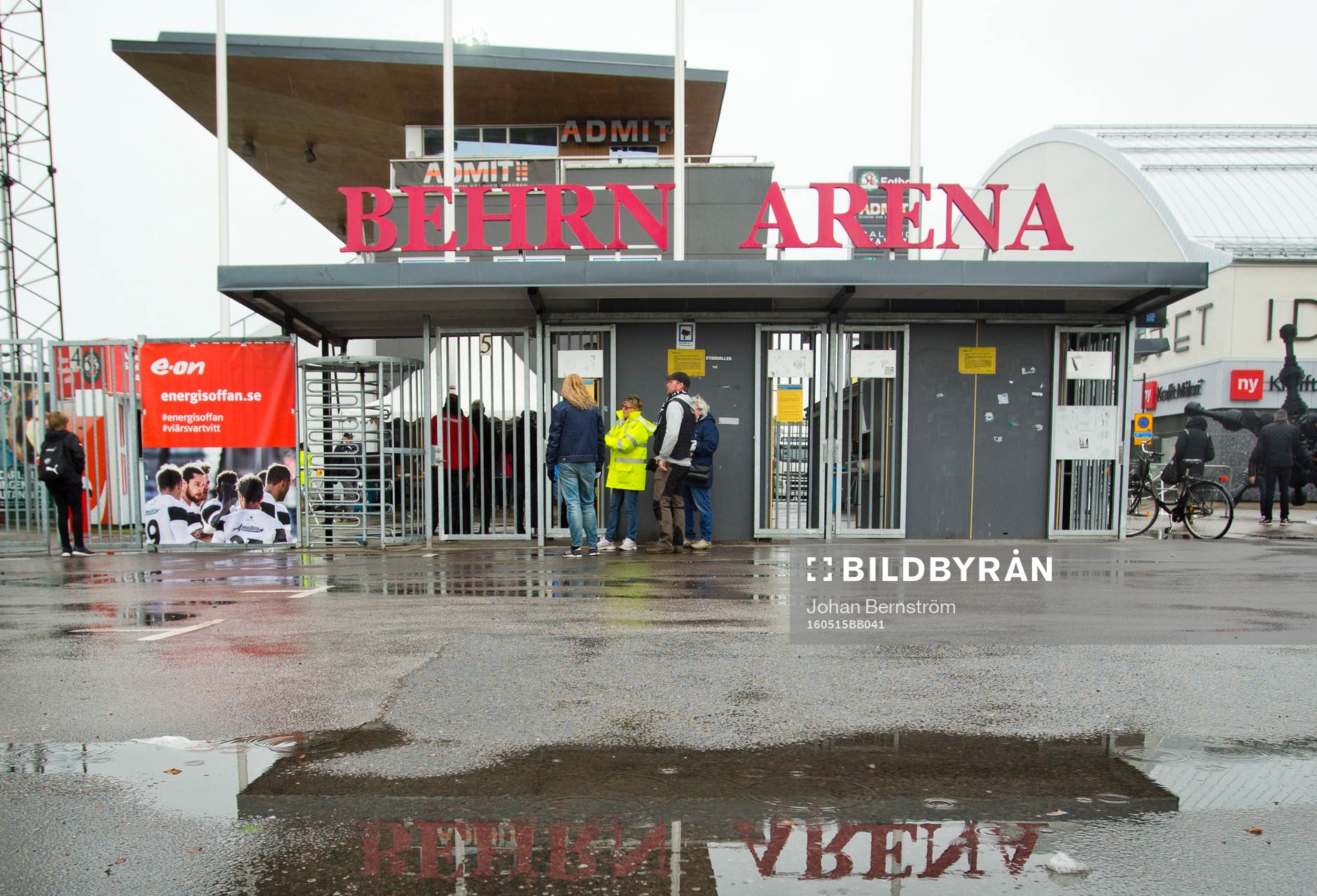 Ett regnigt Behrn Arena