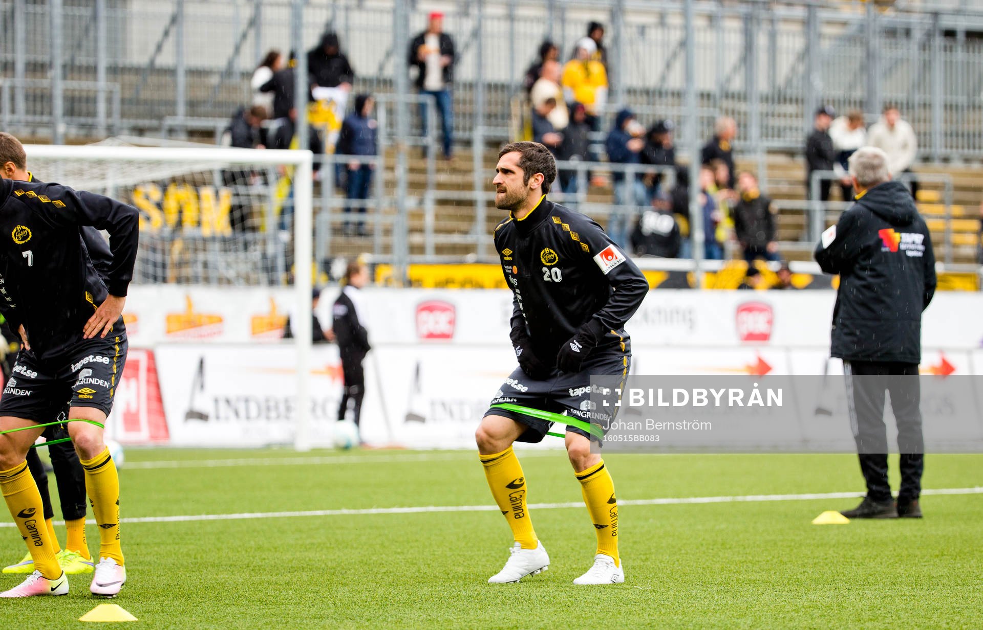 Elfsborgs Emir Bajrami värmer upp