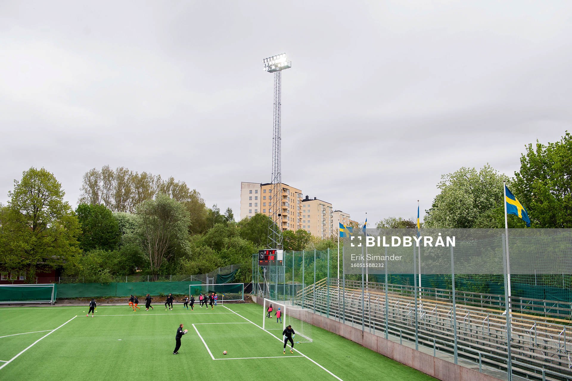 Athletics lag värmer upp