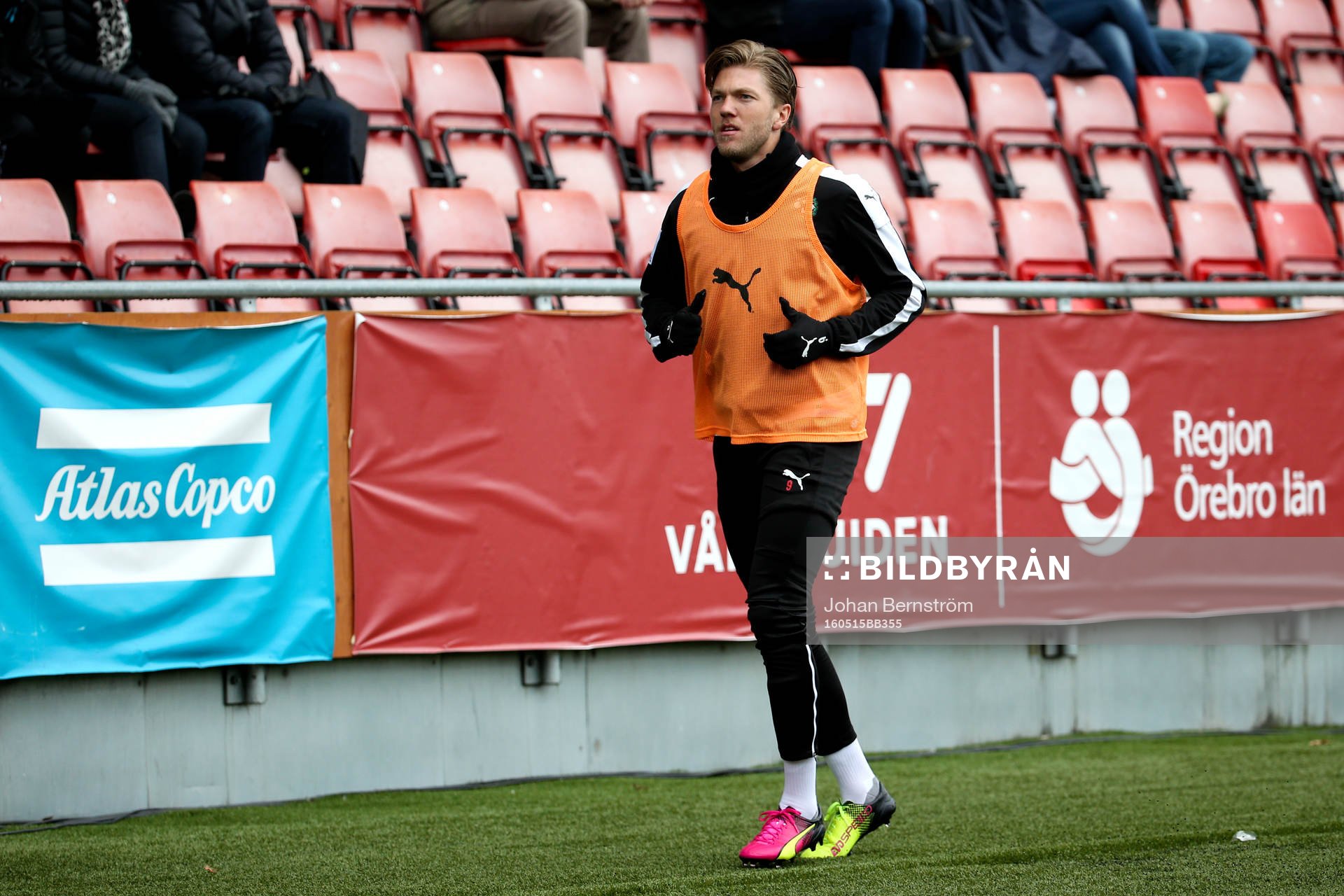 Örebros Martin Broberg värmer upp