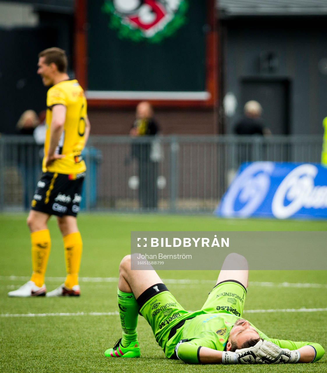 Elfsborgs Jon Jönsson och målvakt Kevin Stuhr Ellegaard