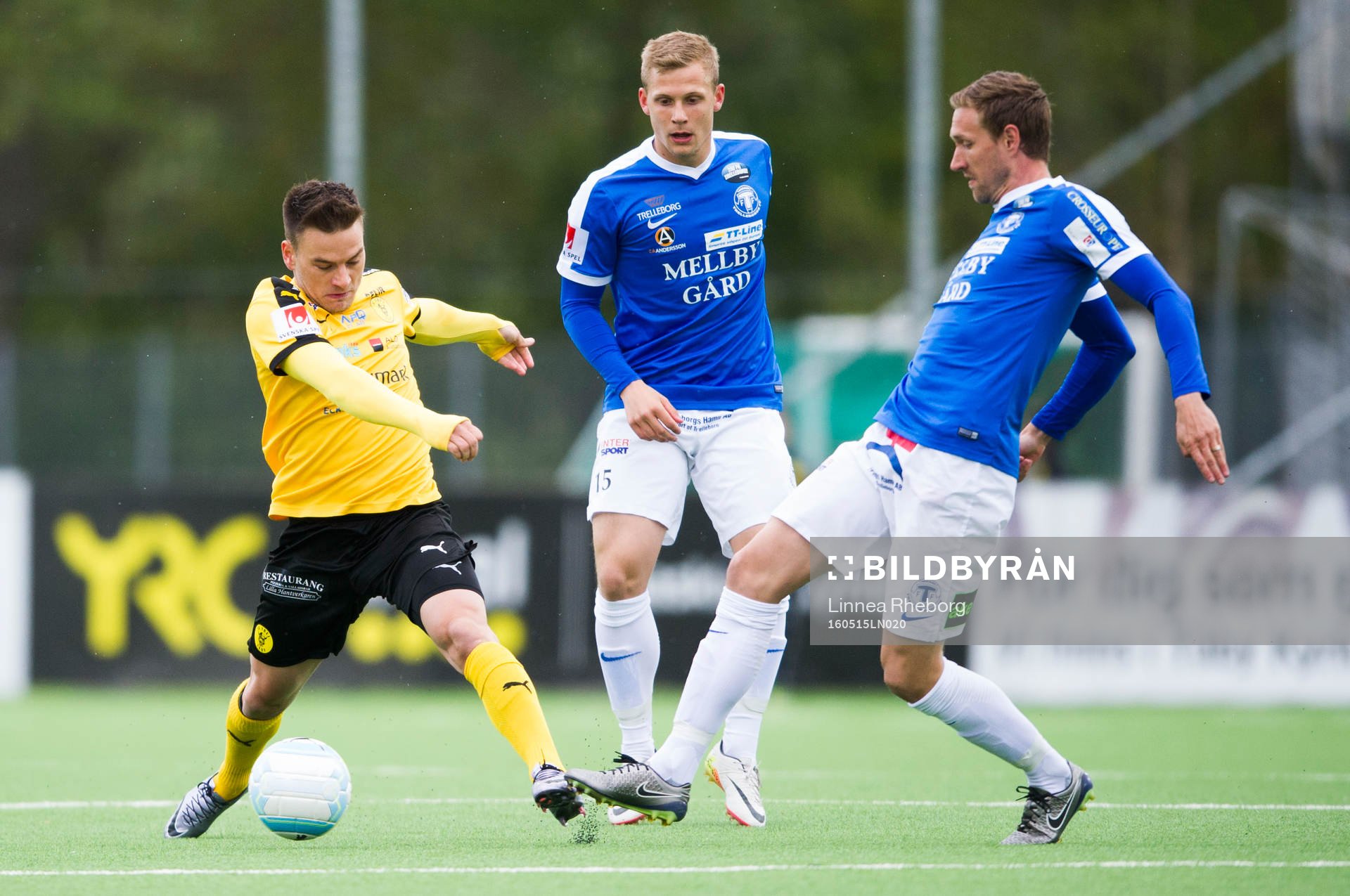 Frejs Pontus Silfwer och Trelleborgs Erik Andersson och