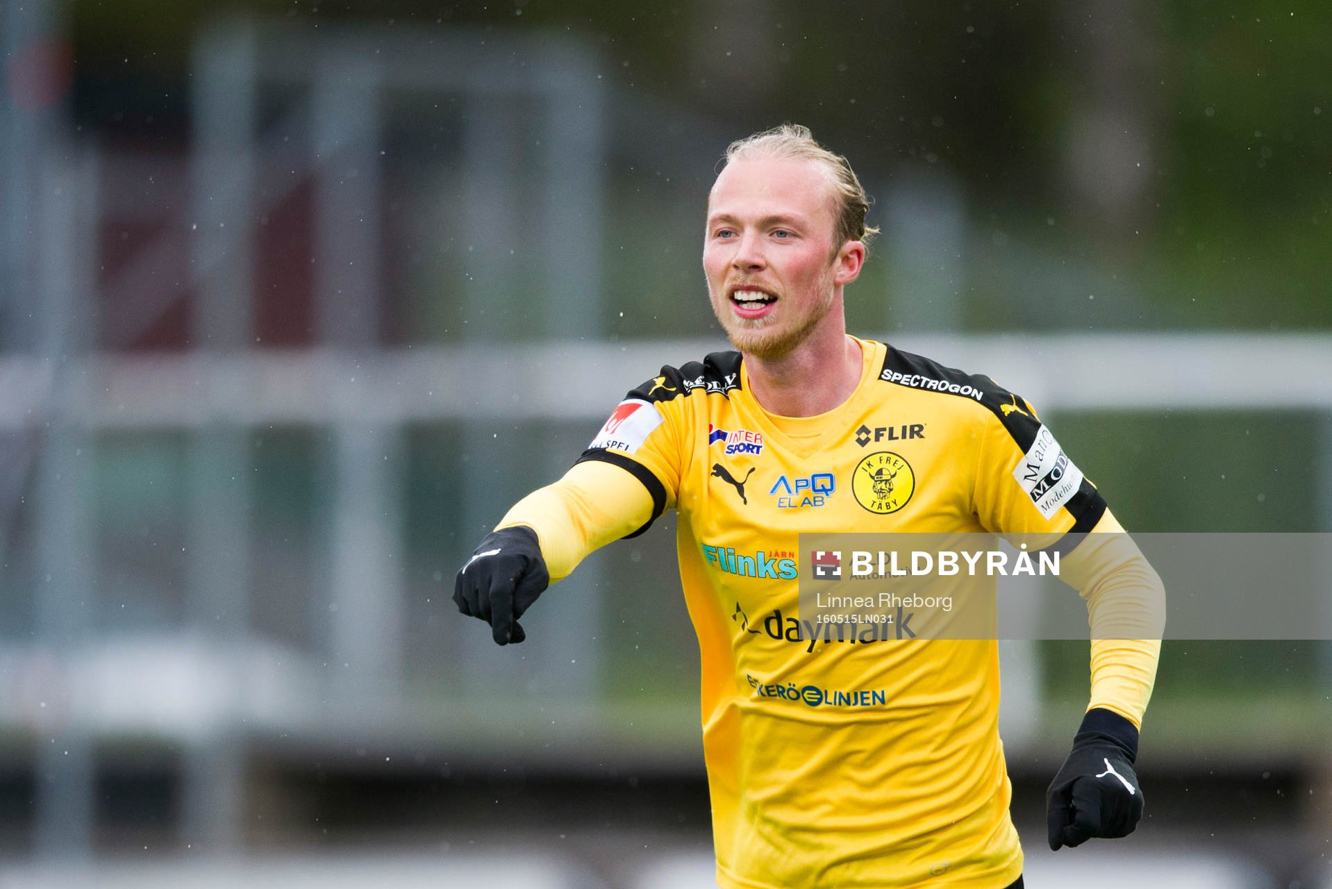Frejs Pontus Åsbrink under fotbollsmatchen i Superettan mellan Frej Täby och Trelleborg den 15 maj 2016 i Täby. 