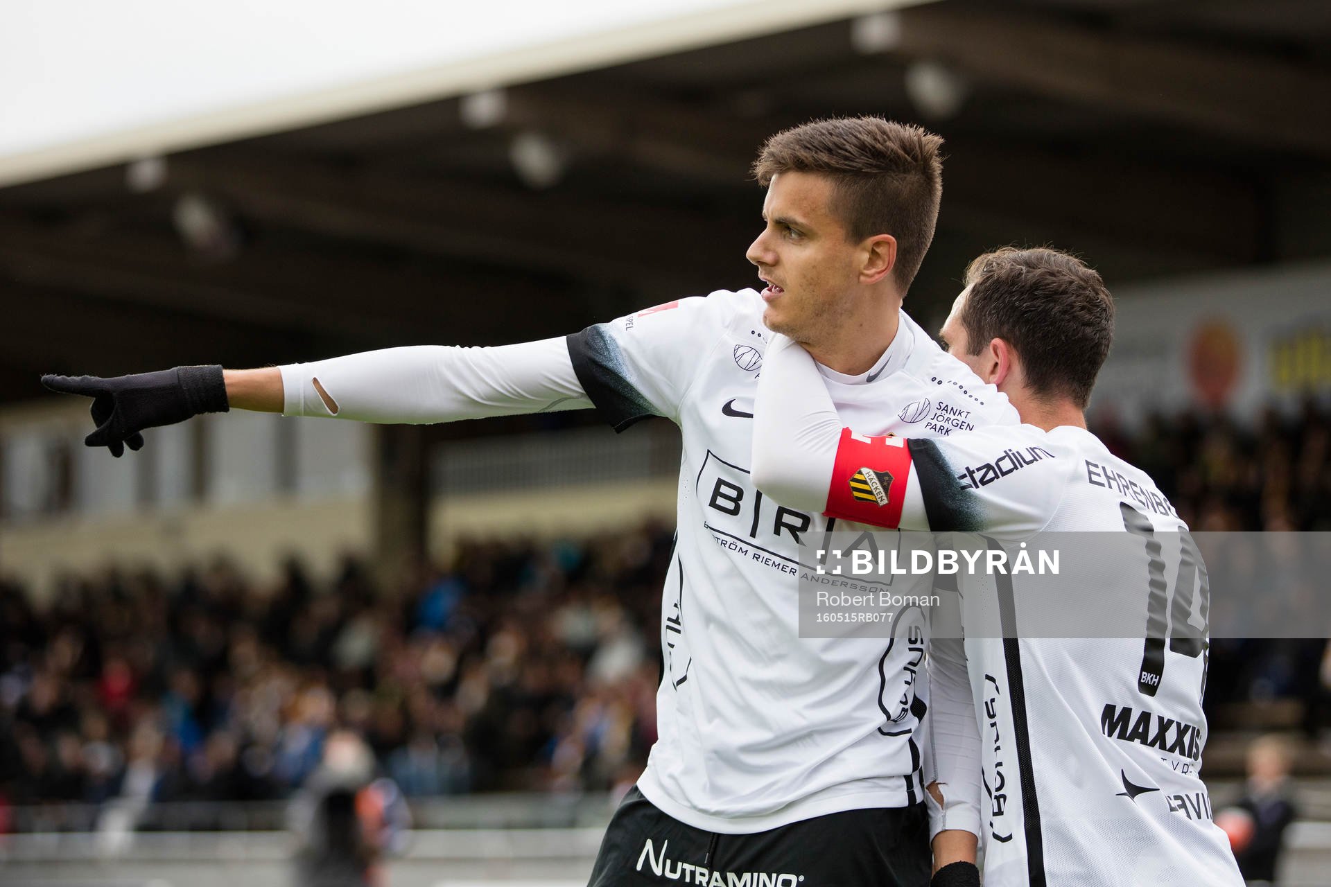 Häckens Alexander Jeremejeff jublar