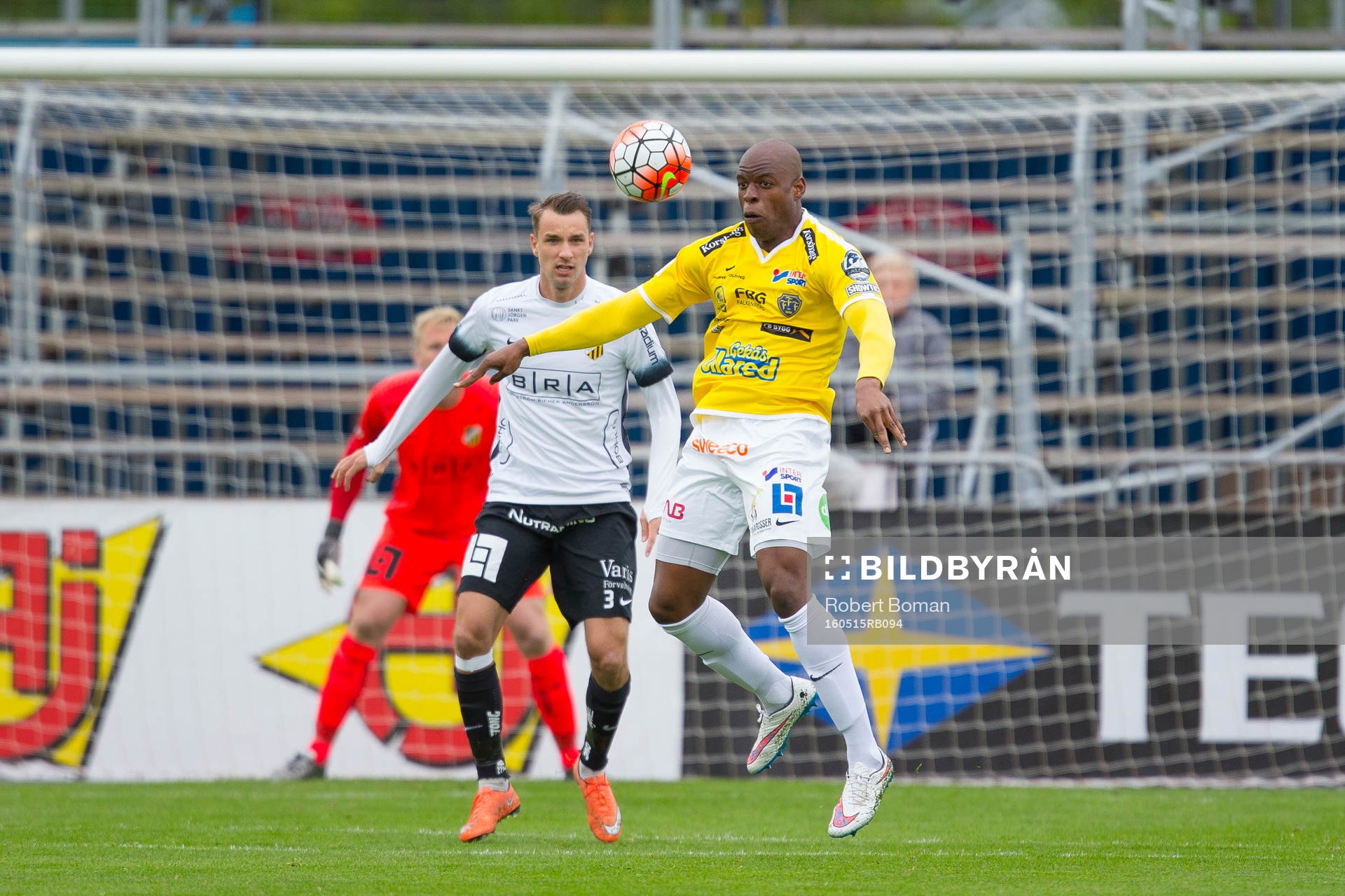 BK Häckens Jasmin Sudic och Falkenbergs Hakeem Araba