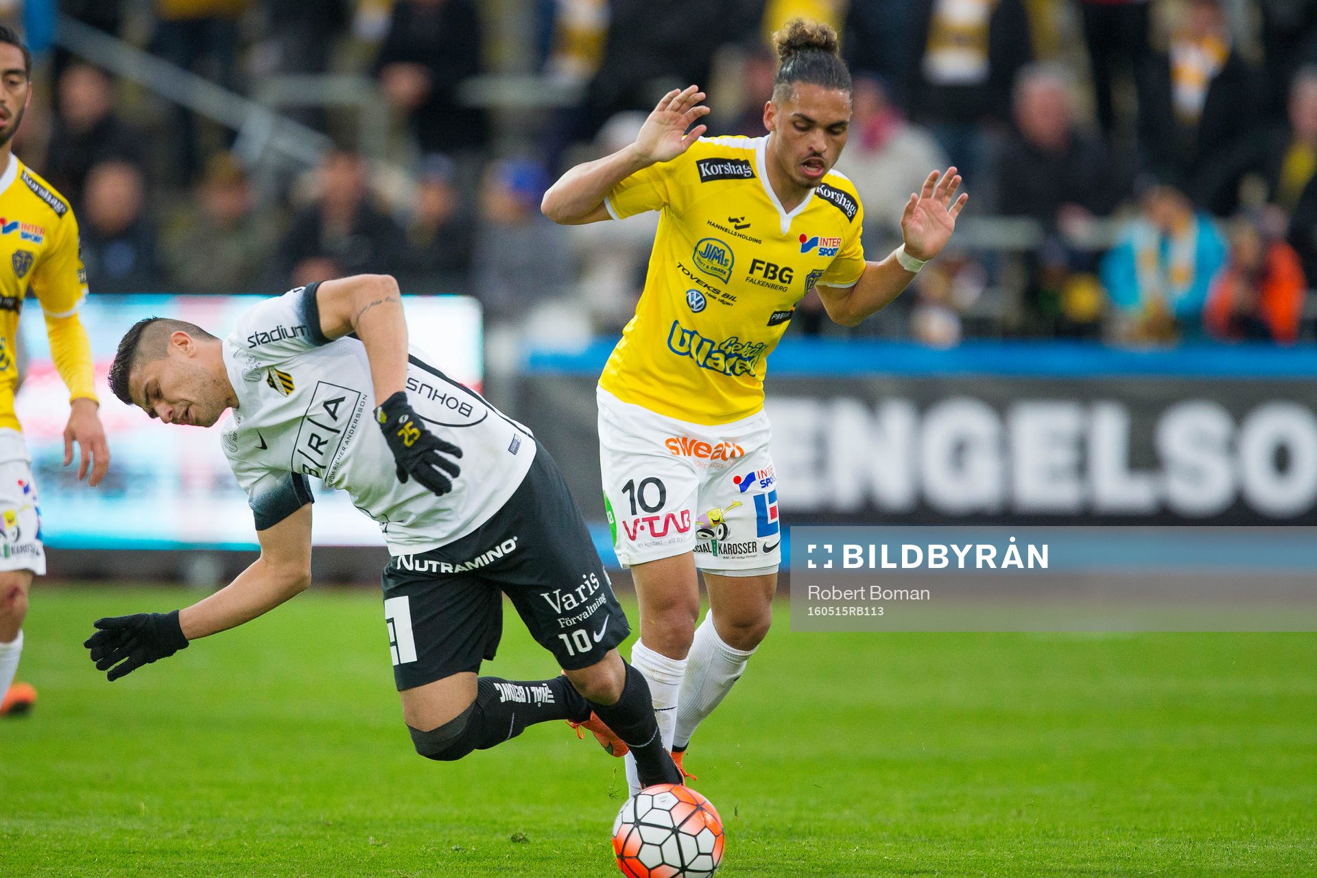BK Häckens Paulo De Oliviera och Falkenbergs Alexander