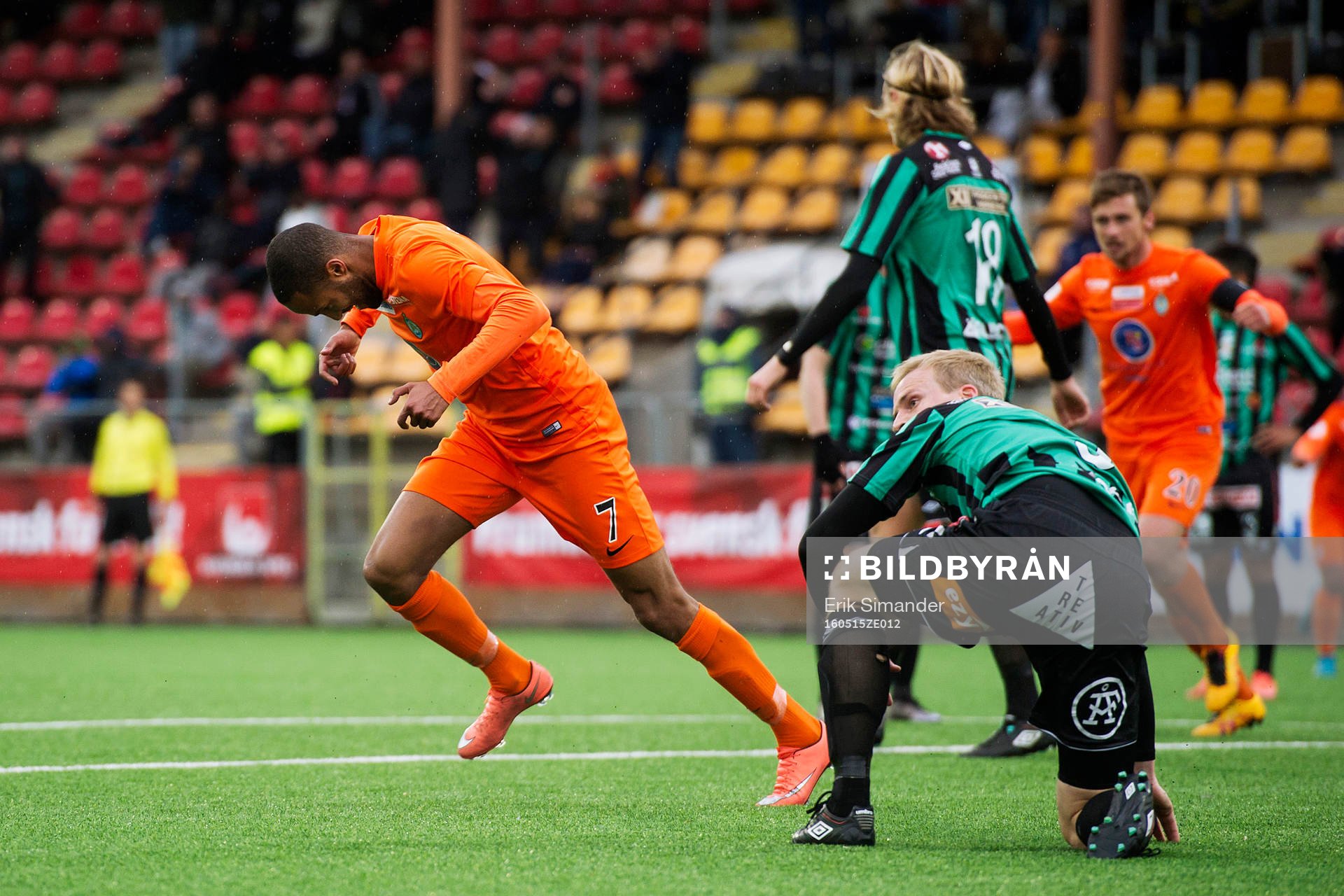 Athletics Ferid Ali jublar efter att ha reducerat till 1-1 under fotbollsmatchen i Superettan mellan AFC United och Varberg den 15 maj i Stockholm.