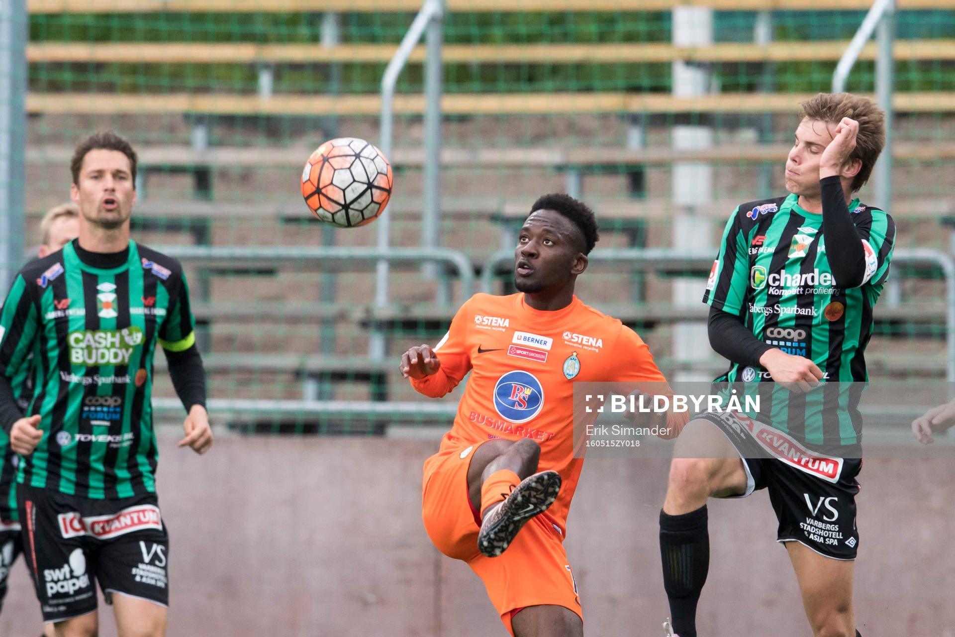 Athletics Mohamed Buya Tugay och Varbergs Elias Andersson