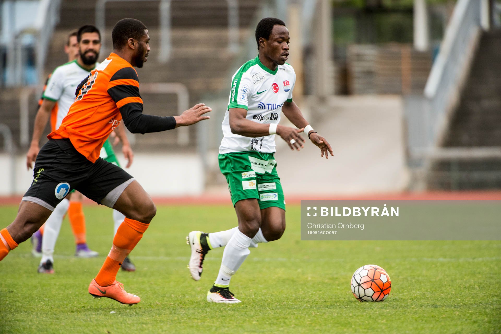 Kristianstads Izuchukwu Emeh mot Prespa Birliks Kwame Adom