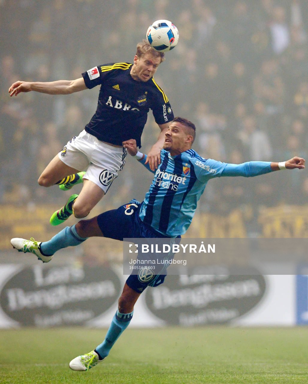 s Per Karlsson och Djurgårdens Mathias Ranegie