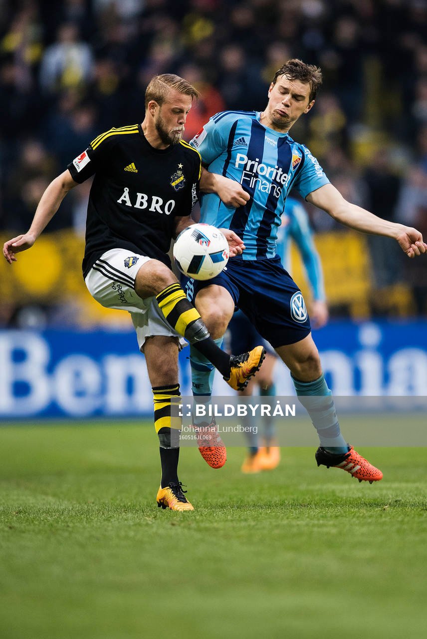 s Daniel Sundgren och Djurgårdens Jesper Karlström