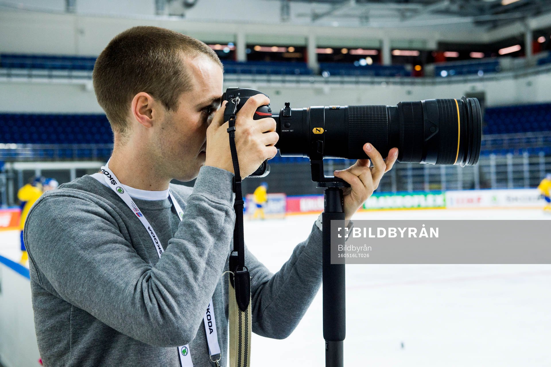 Ludvig Thunman fotograferar