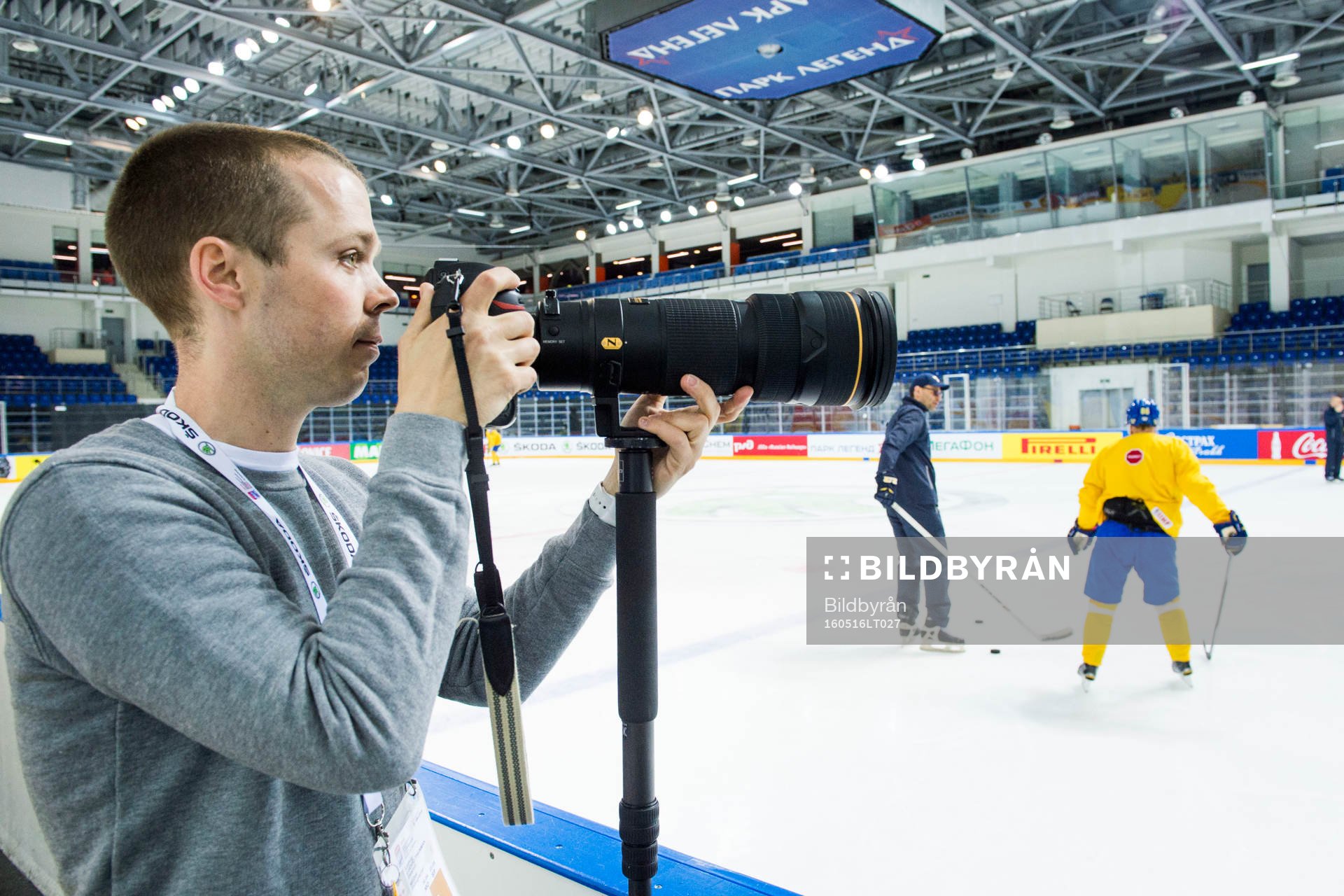 Ludvig Thunman fotograferar